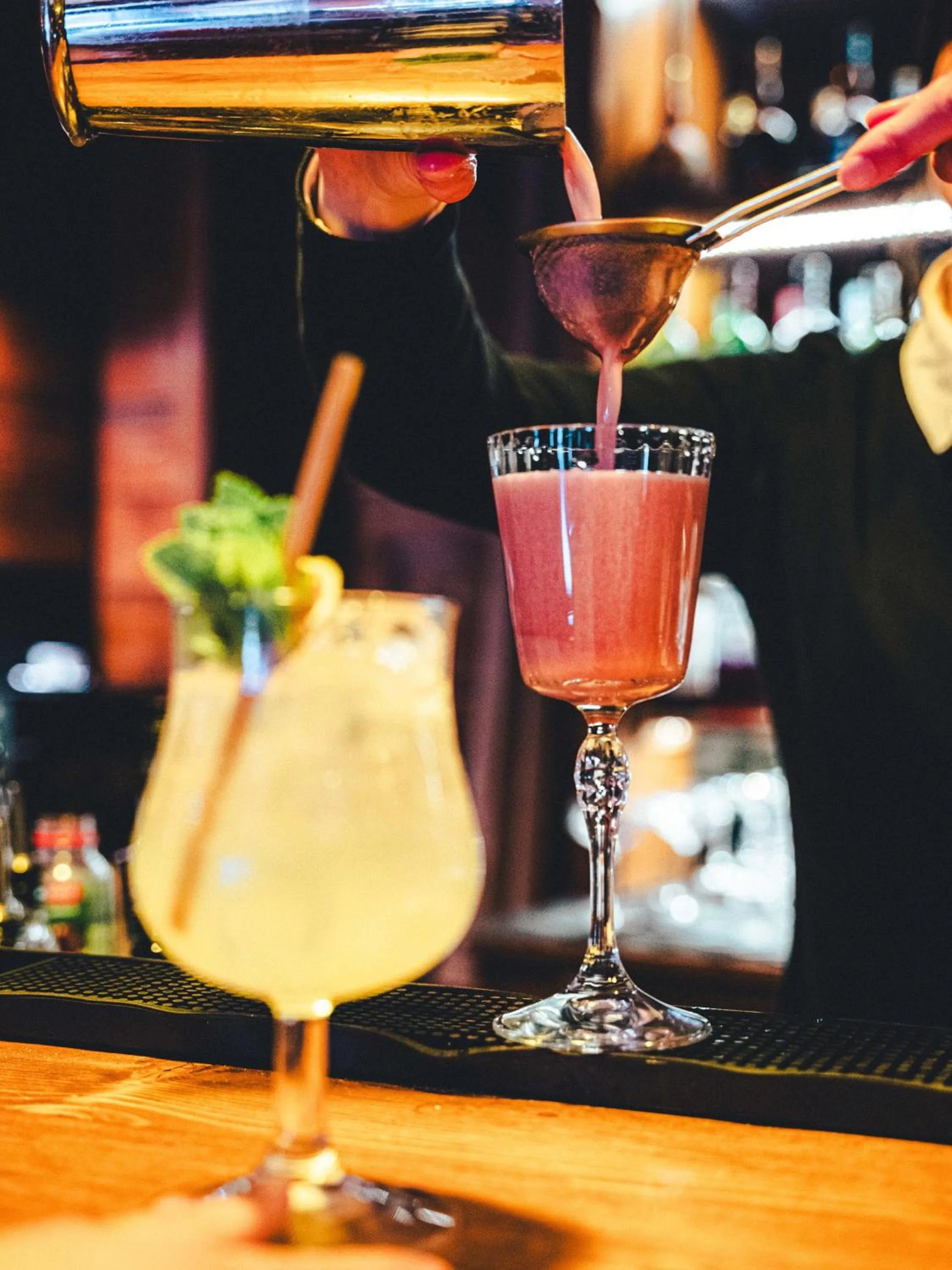 Lounge or bar in Hotel Mont Vallon