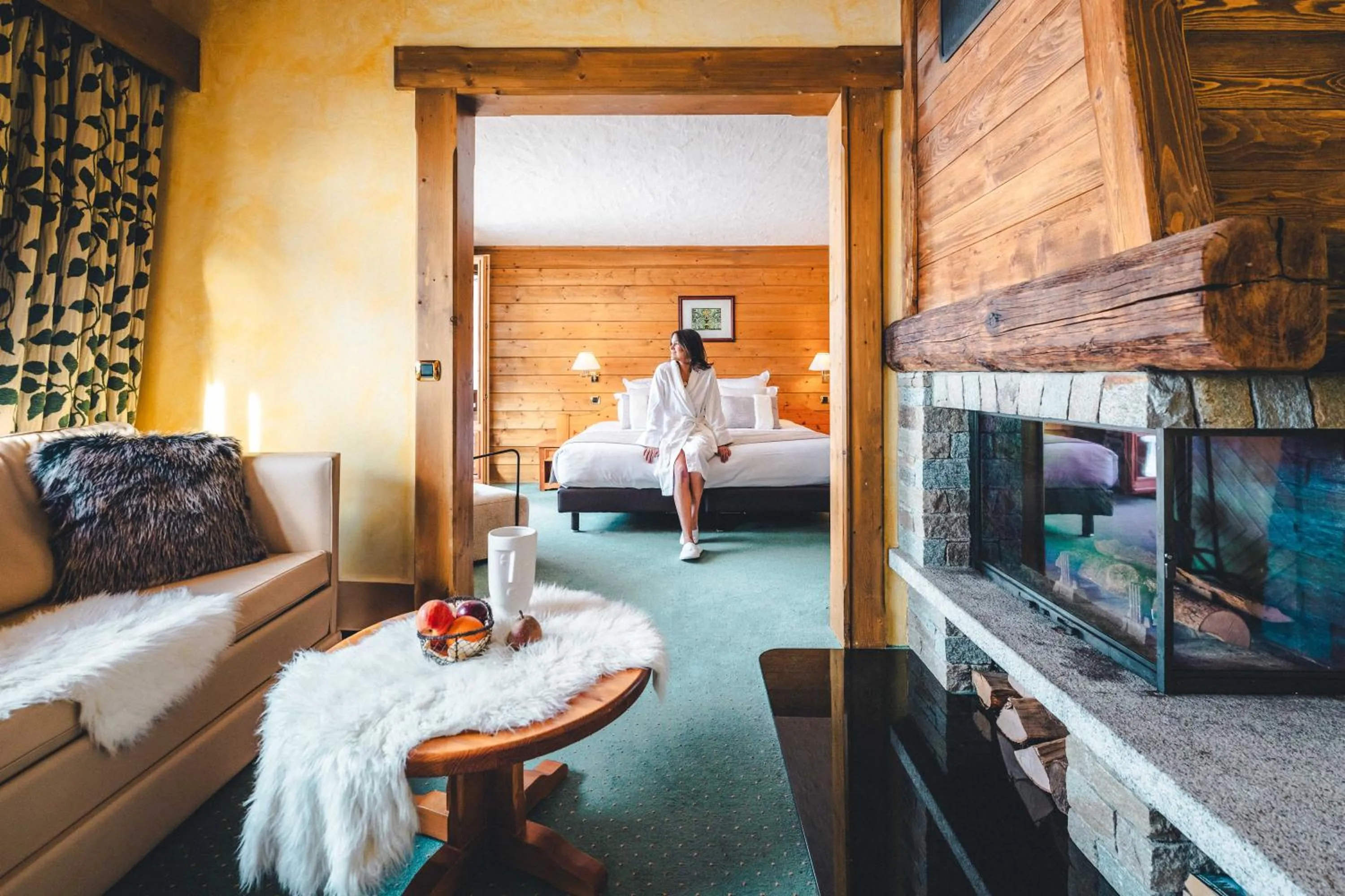 Living room, Bed in Hotel Mont Vallon
