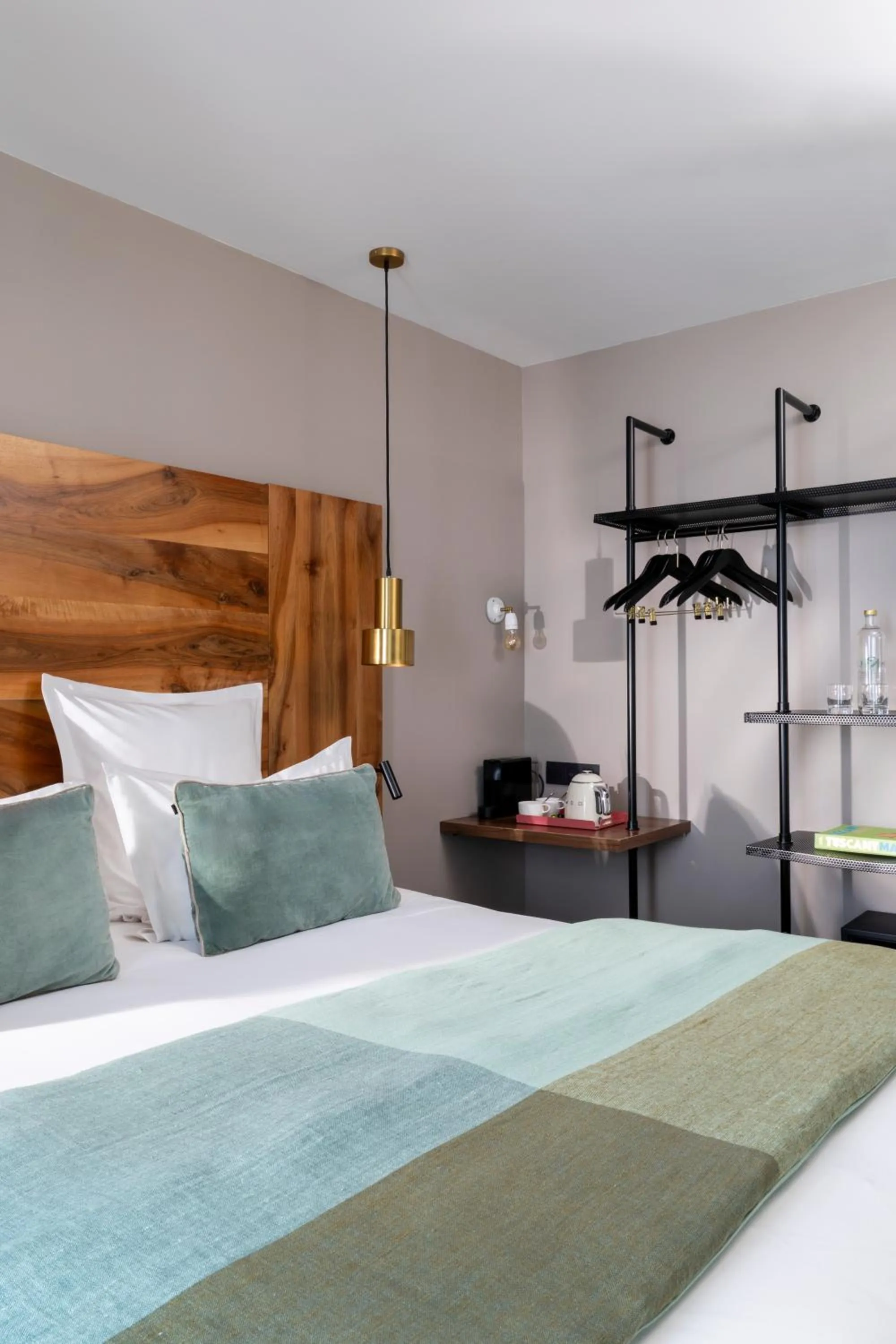 Bed in Hôtel Maxim Folies