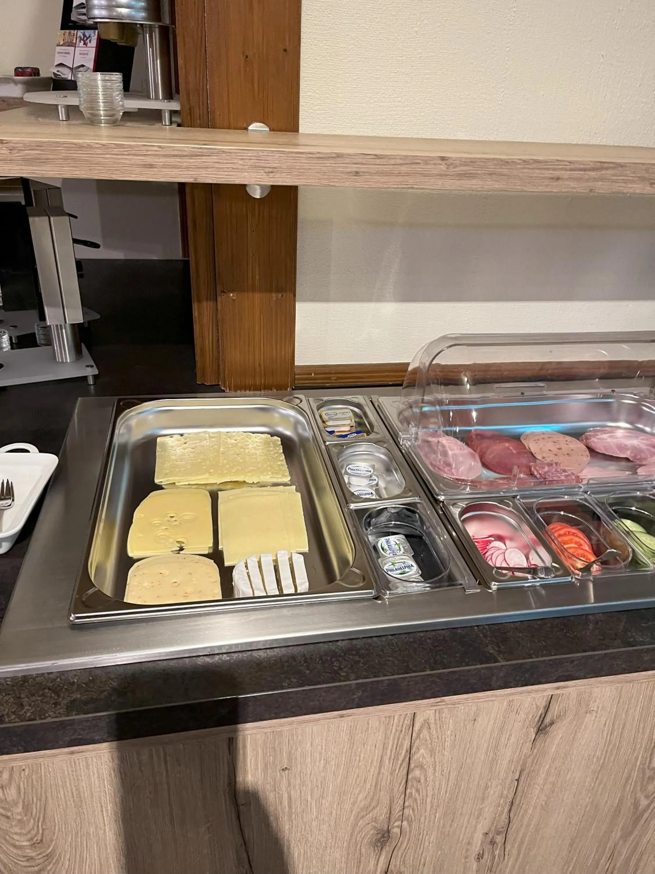 Breakfast in Hotel am Steinertsee - Kassel-Ost