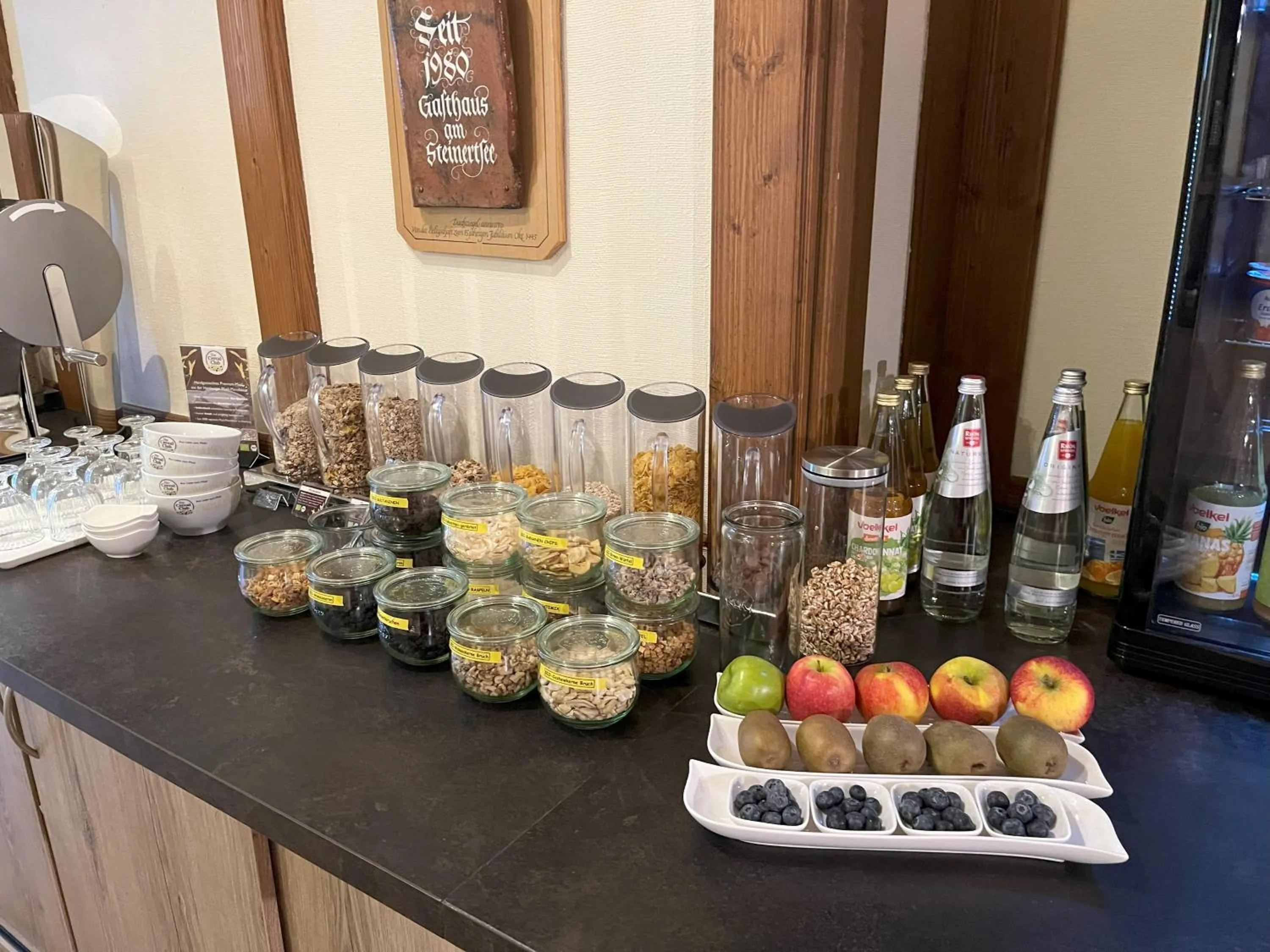 Breakfast in Hotel am Steinertsee - Kassel-Ost