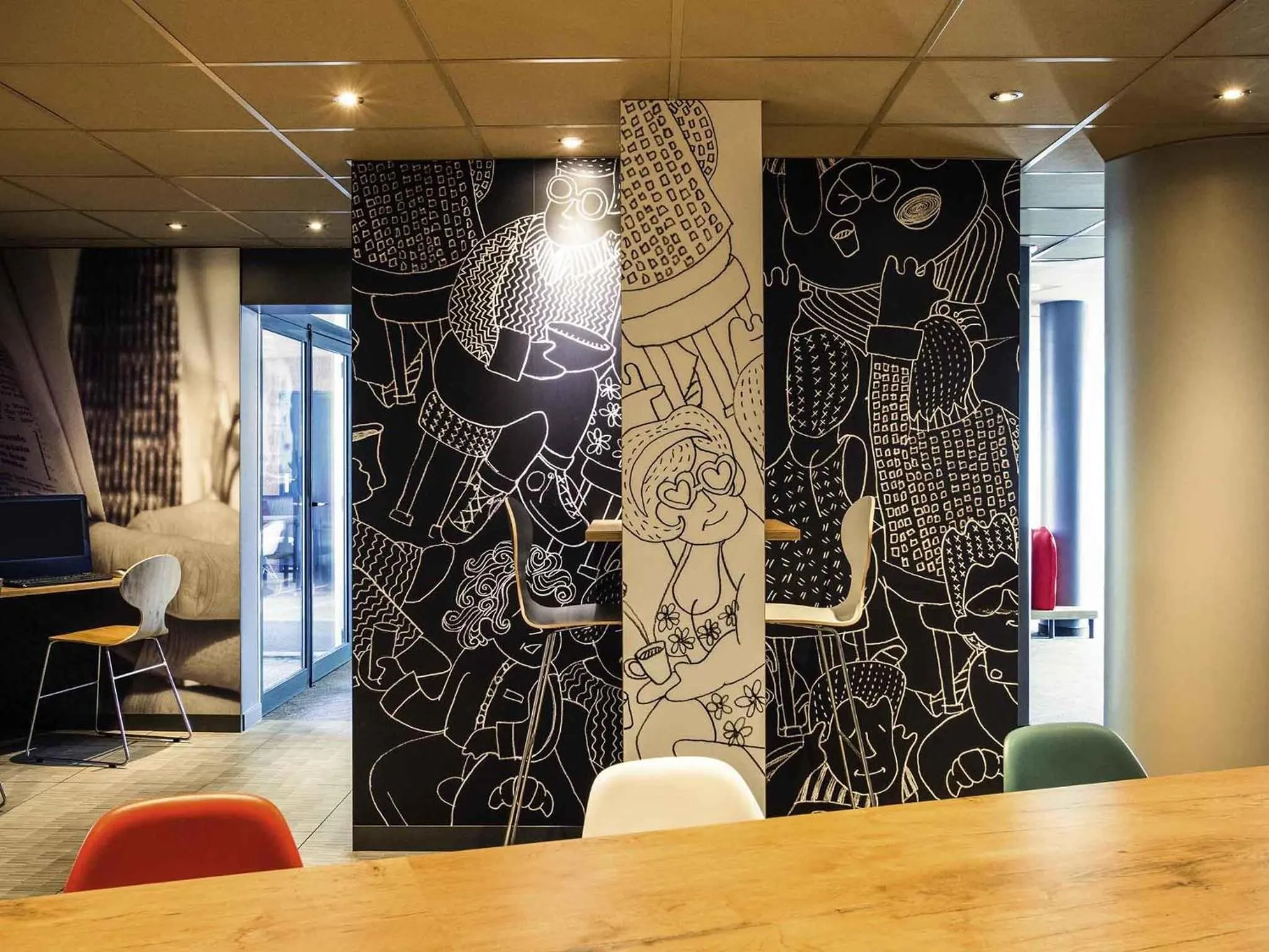 Lounge or bar in Ibis Orly Chevilly Tram 7