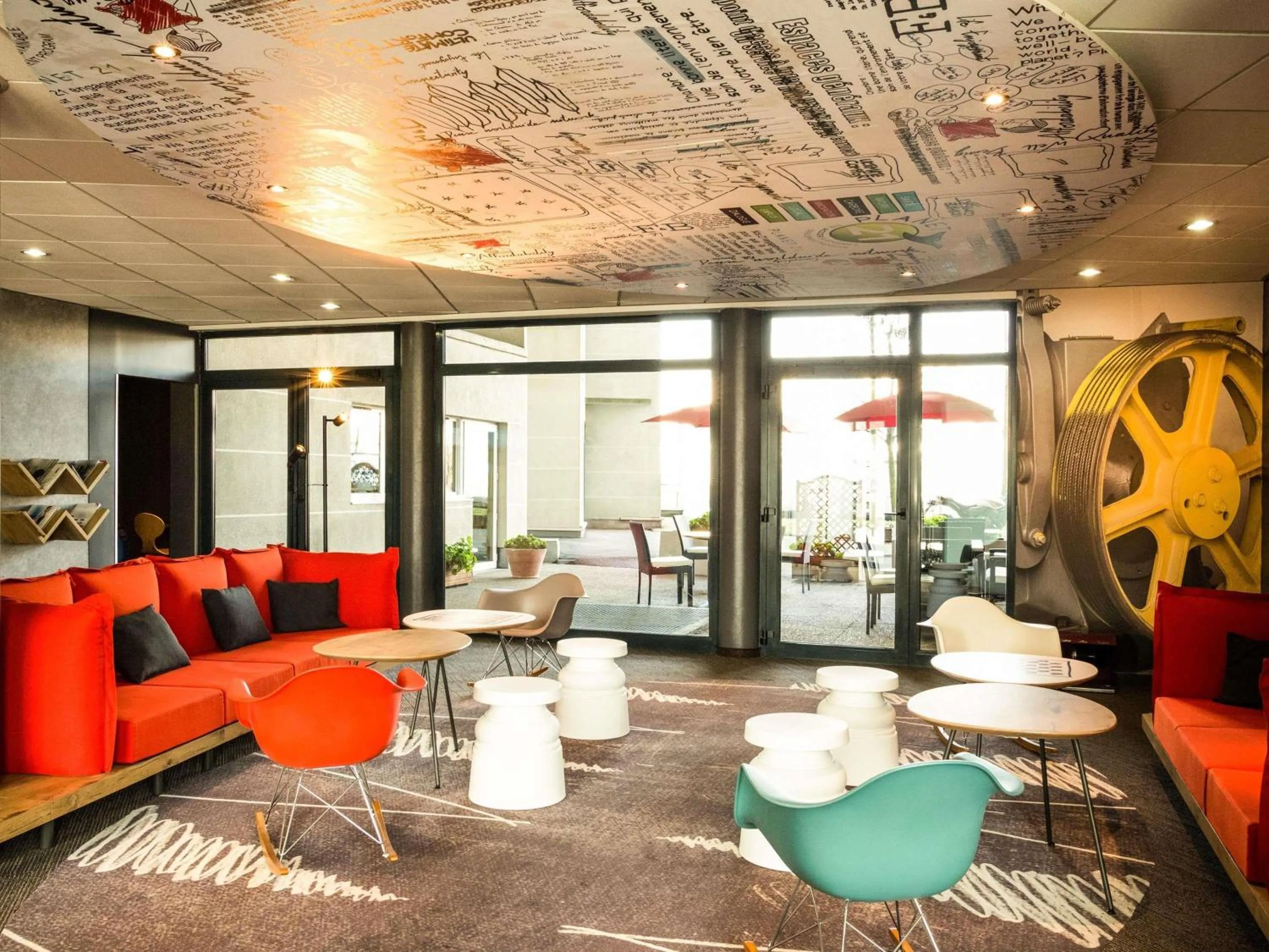 Property building in Ibis Orly Chevilly Tram 7