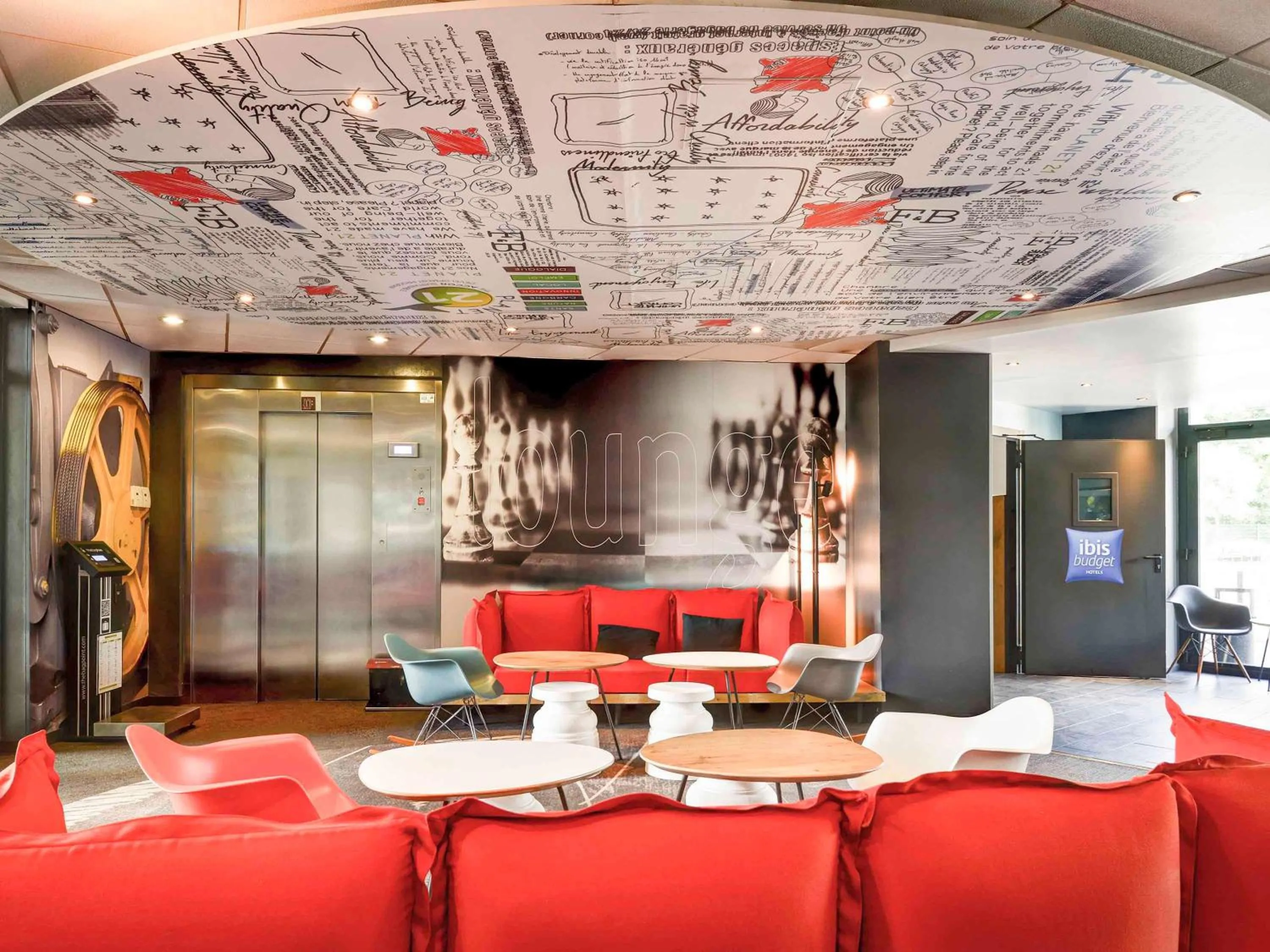 Property building in Ibis Orly Chevilly Tram 7