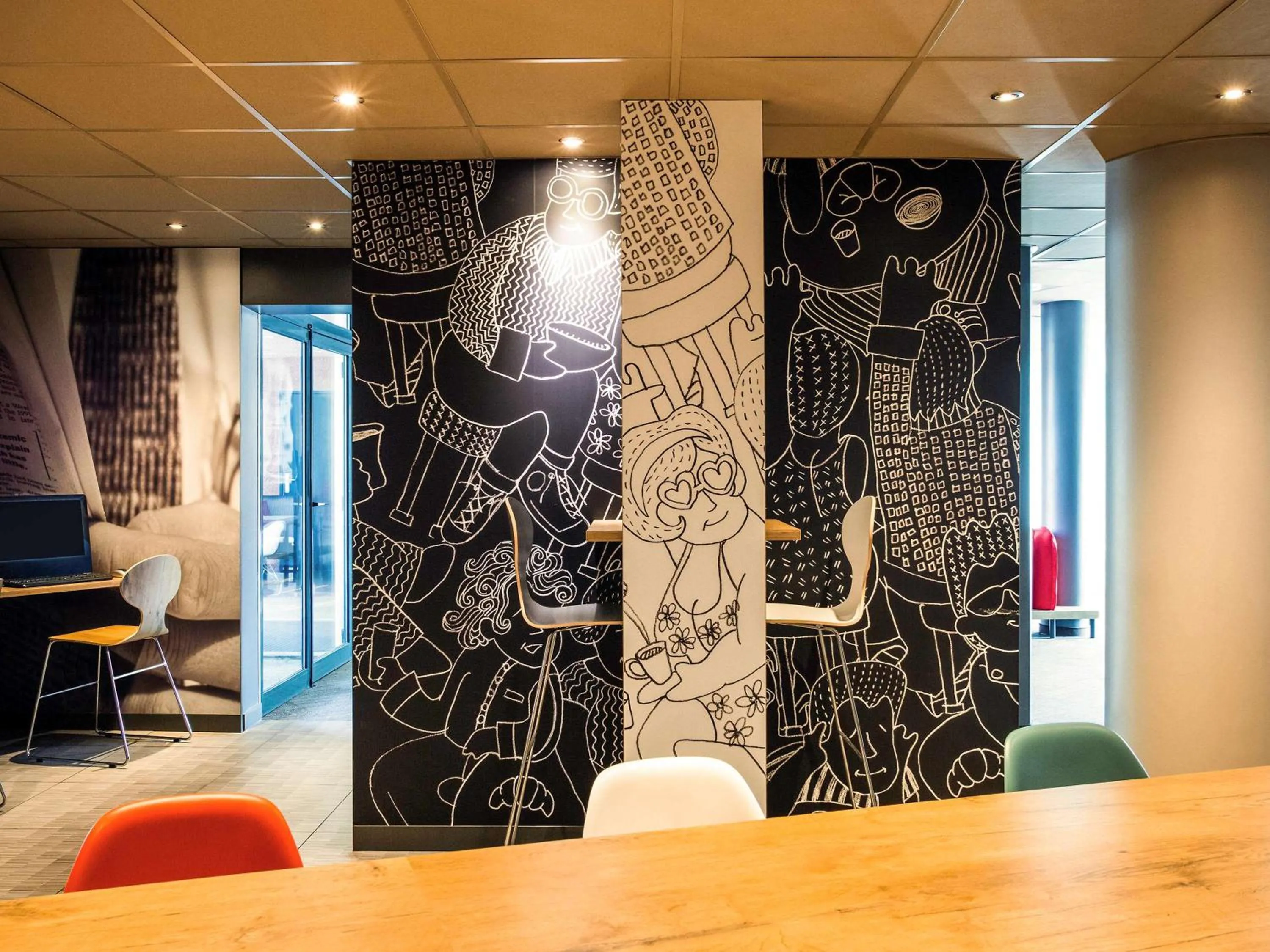 Lounge or bar in Ibis Orly Chevilly Tram 7