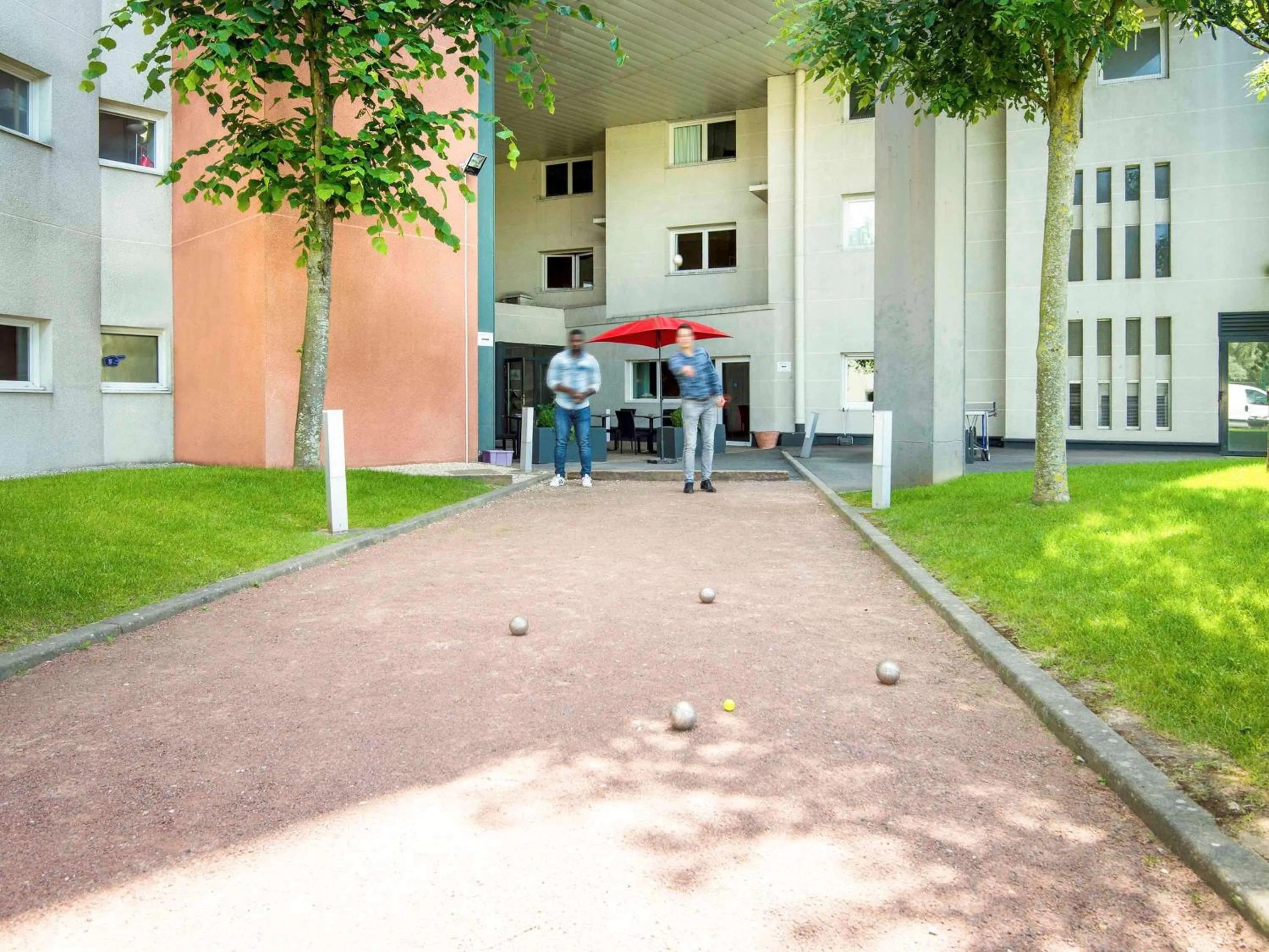 On site in Ibis Orly Chevilly Tram 7