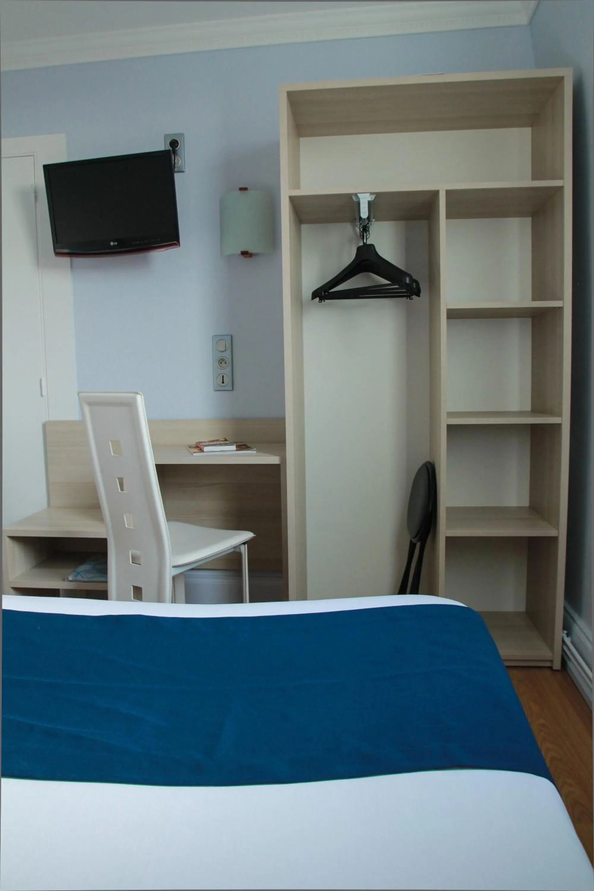 Area and facilities, Bed in Hôtel De La Cathédrale