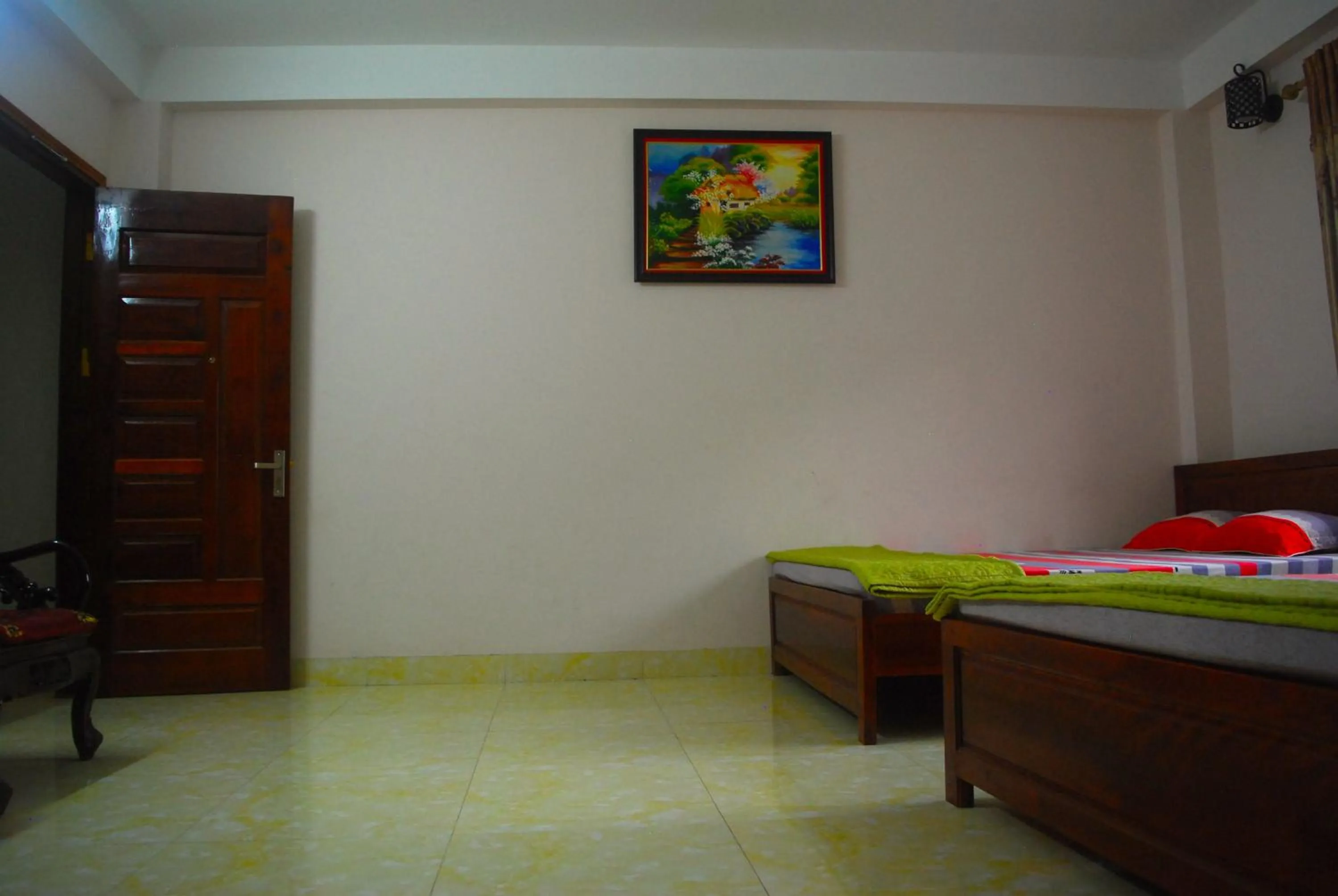 Photo of the whole room, Bed in Huong Thao 2 Hotel