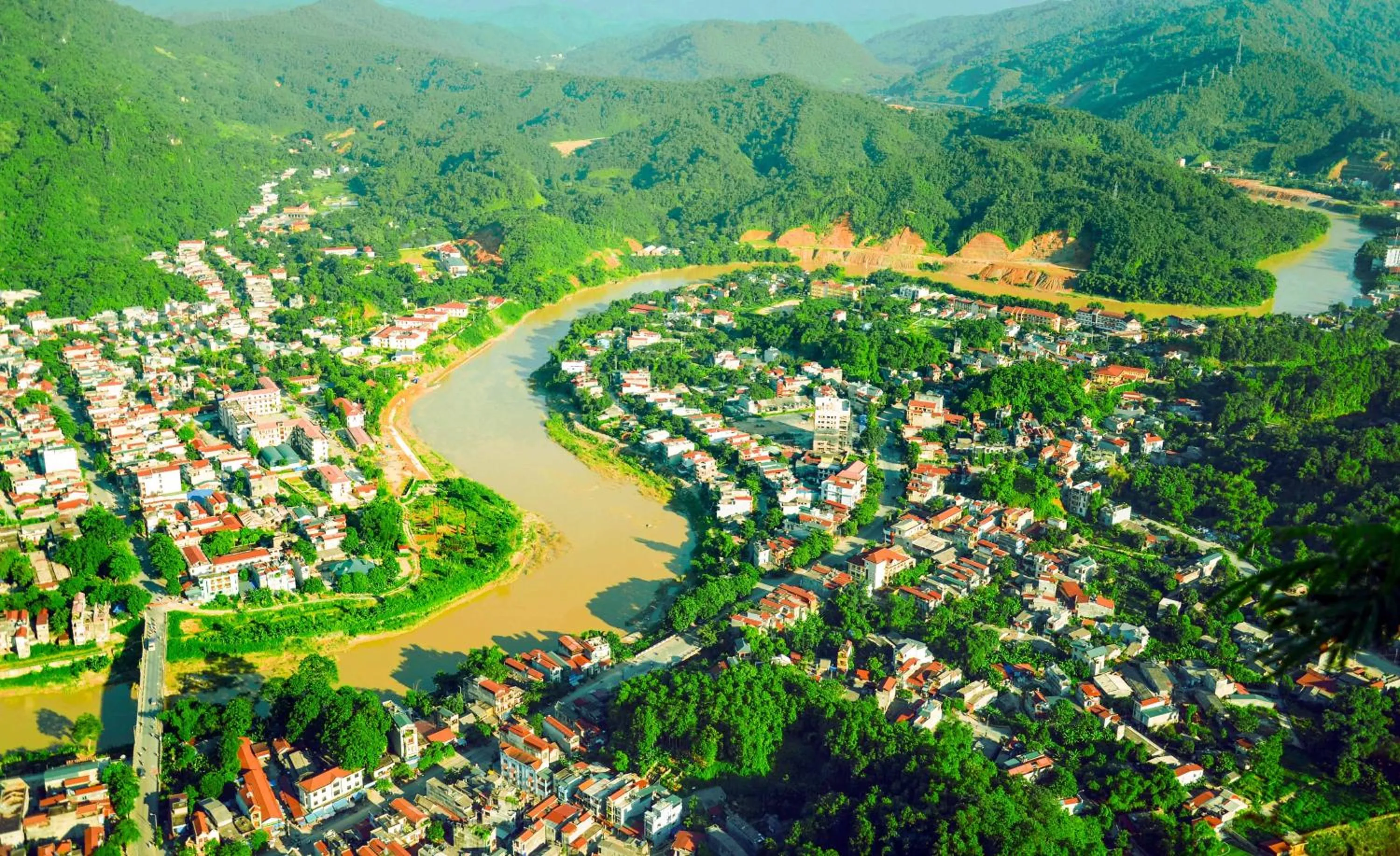 Property building in Huong Thao 2 Hotel