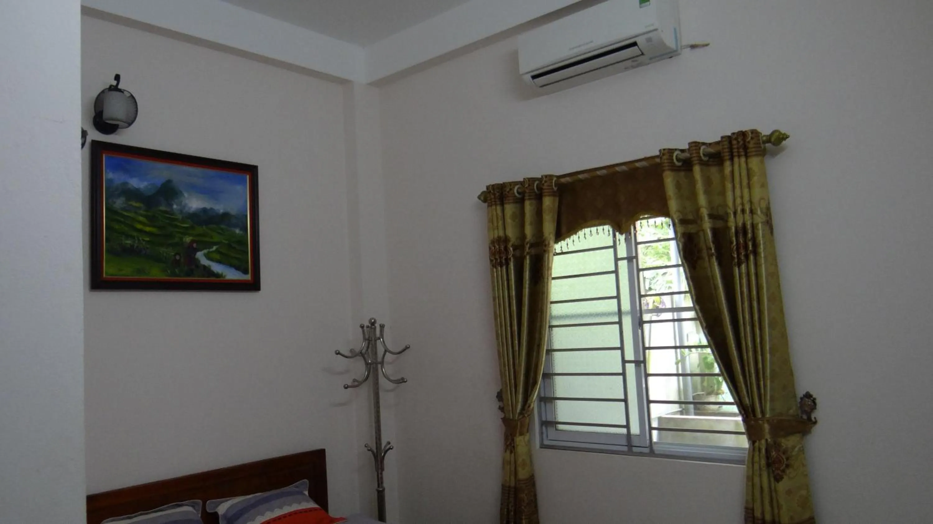 Photo of the whole room in Huong Thao 2 Hotel