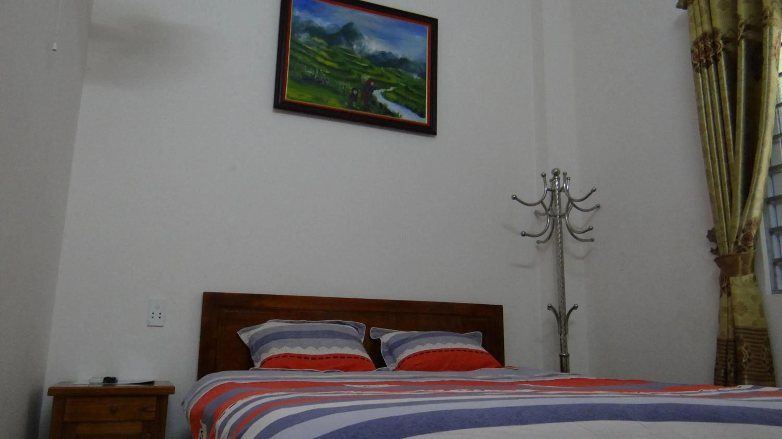 Photo of the whole room, Bed in Huong Thao 2 Hotel