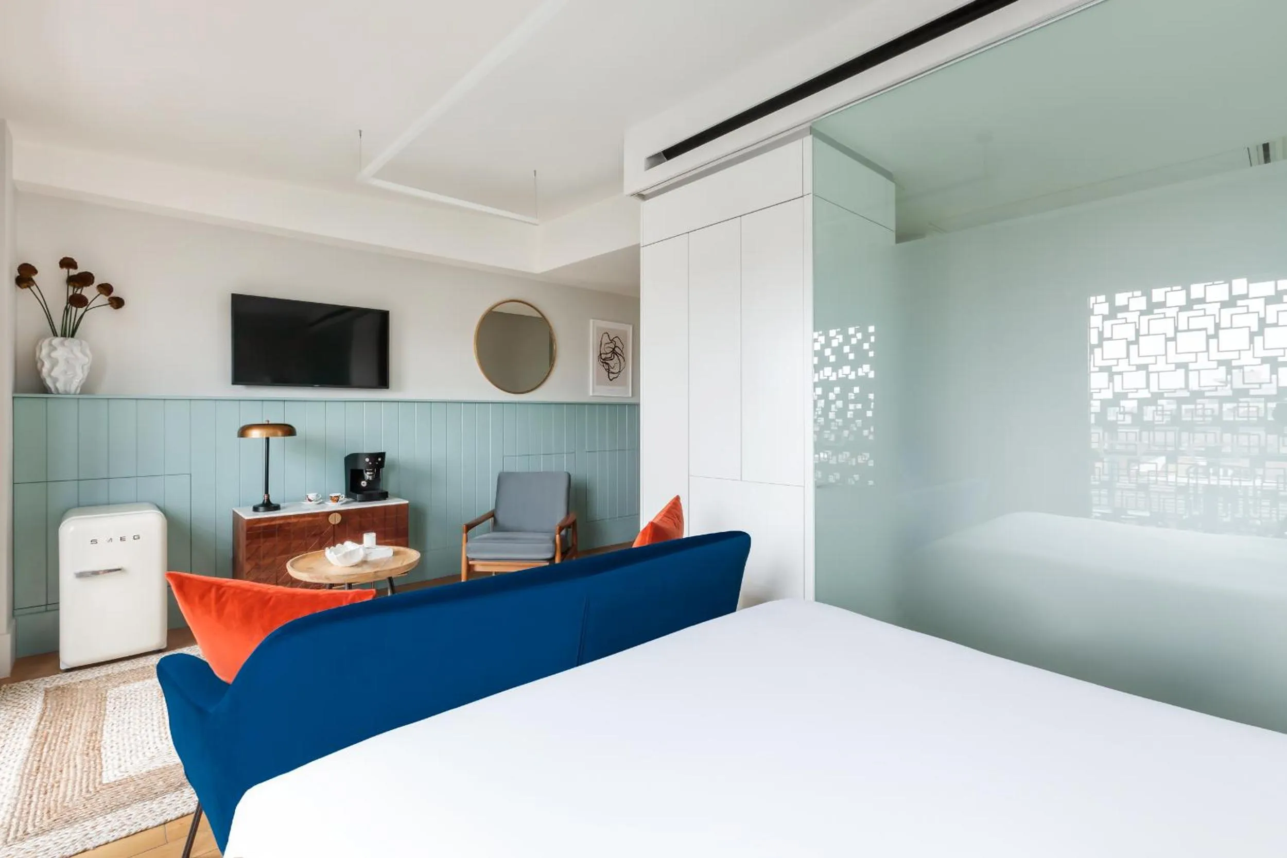 Photo of the whole room, Bed in Town Hall Hotel - Shoreditch