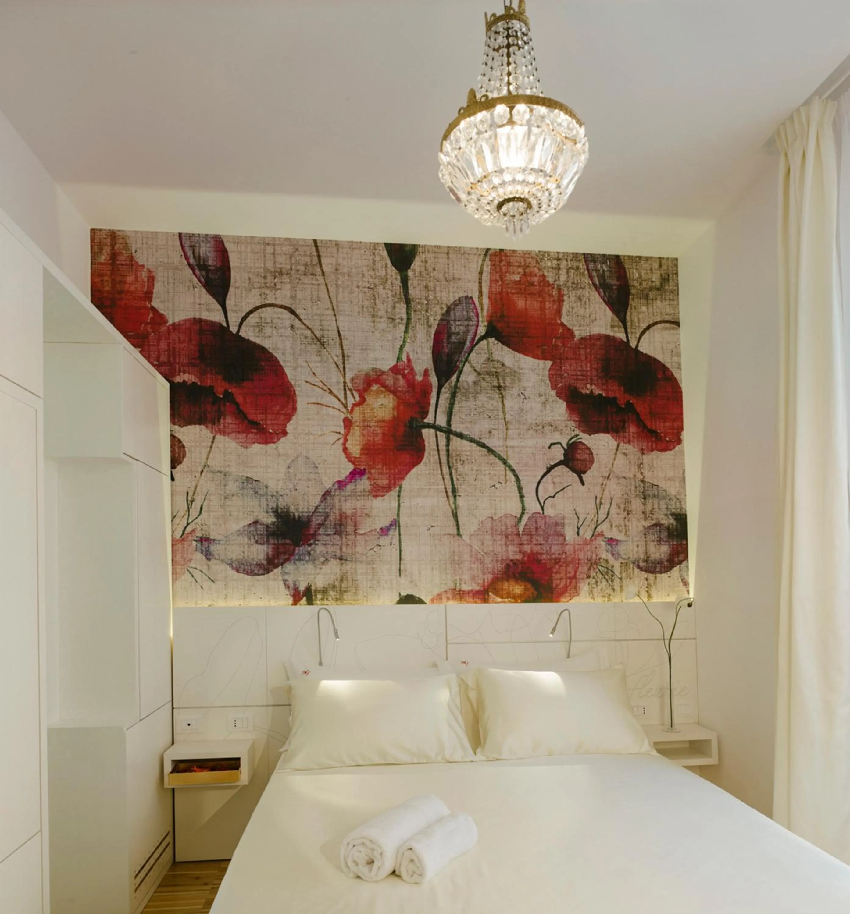 Decorative detail, Bed in Maison Fleurie