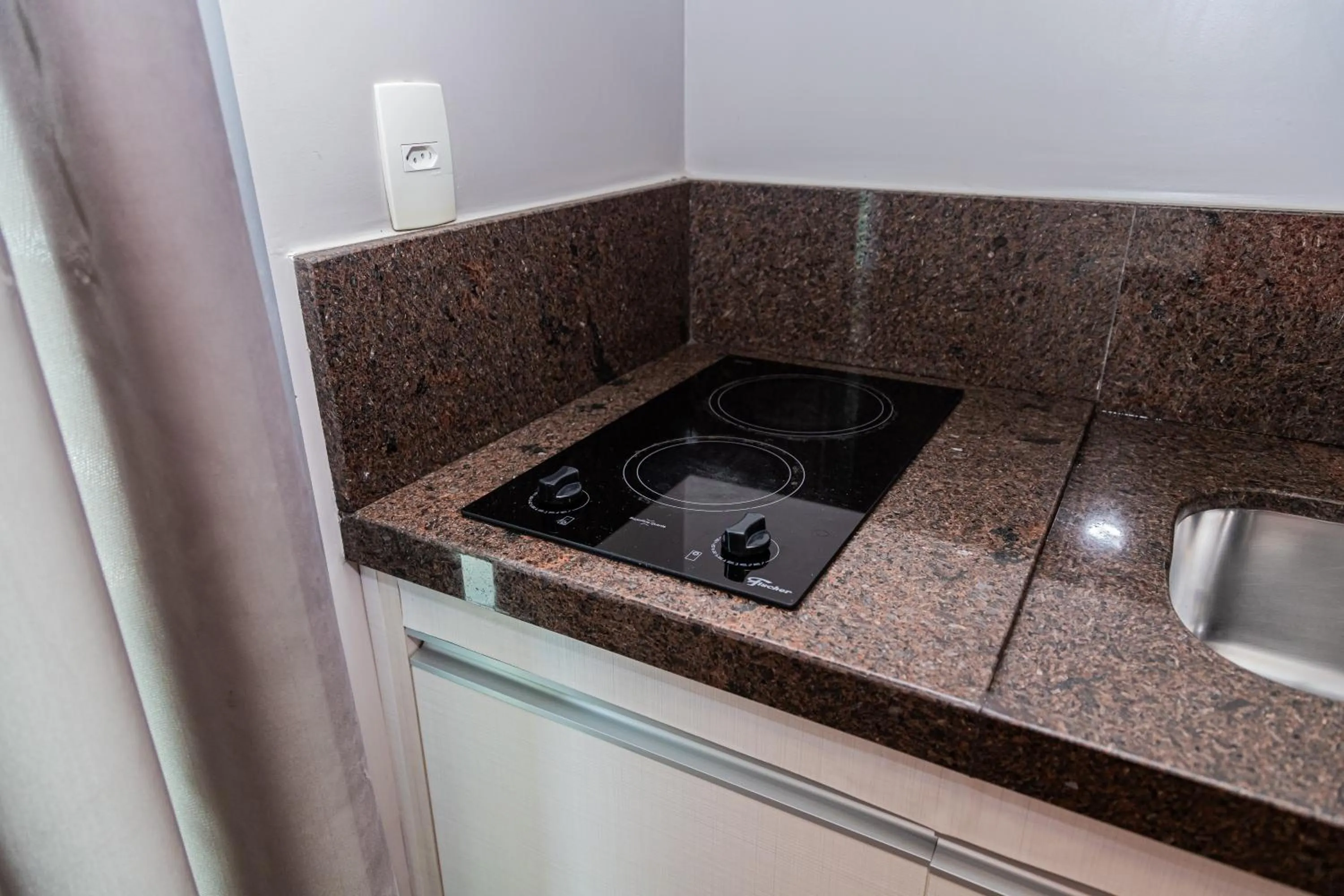 stove in Hotel Eldorado Flat