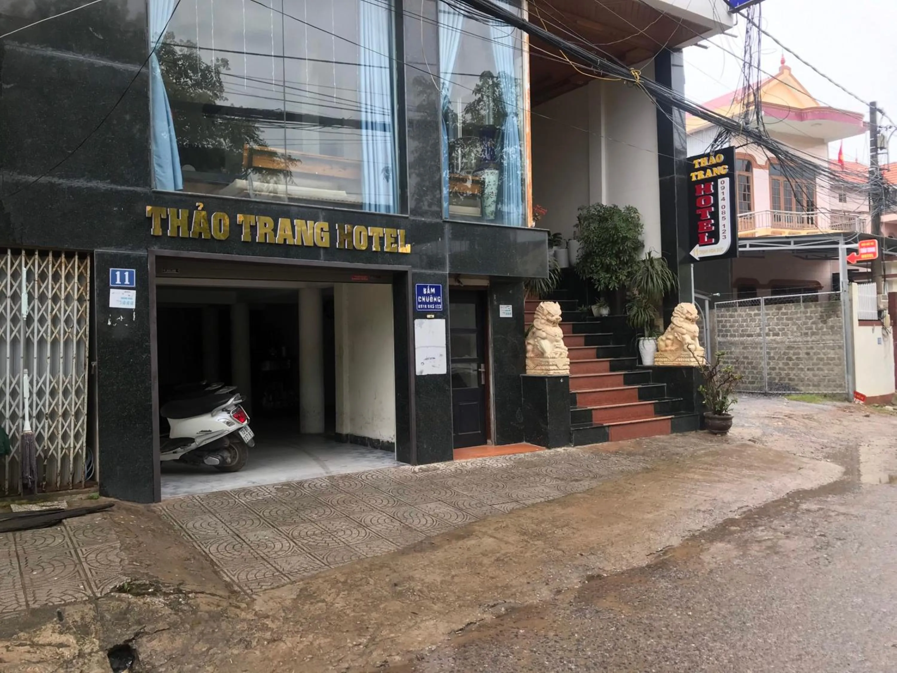 Facade/entrance in Thao Trang Hotel