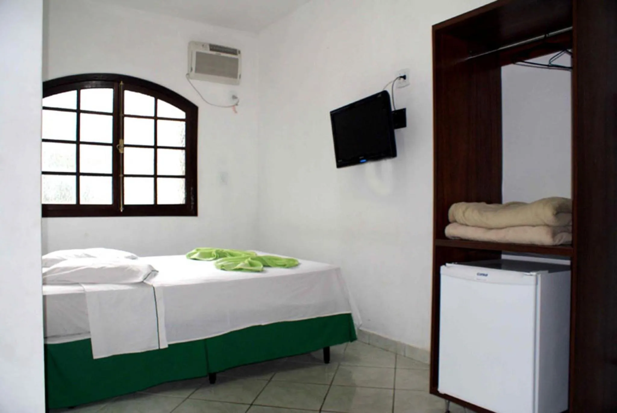 Bedroom, Bed in Hotel Chalé São Jorge