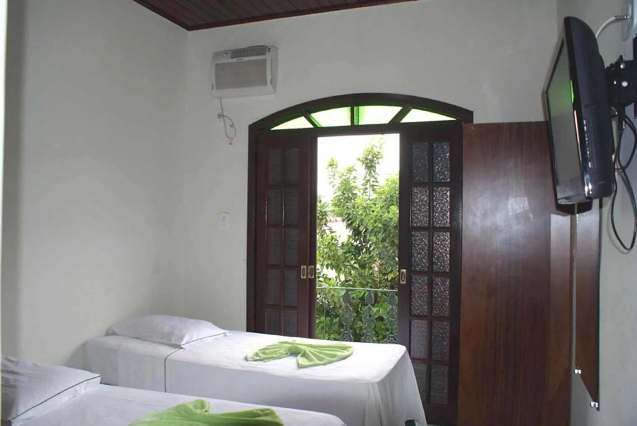 Bedroom, Bed in Hotel Chalé São Jorge