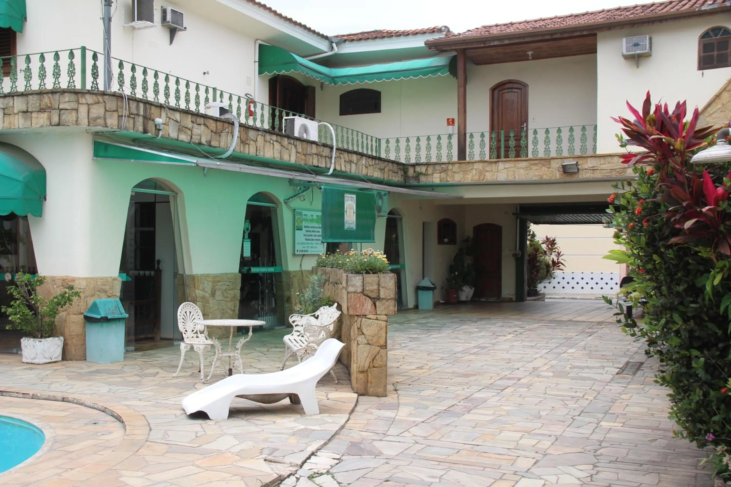 Property building in Hotel Chalé São Jorge