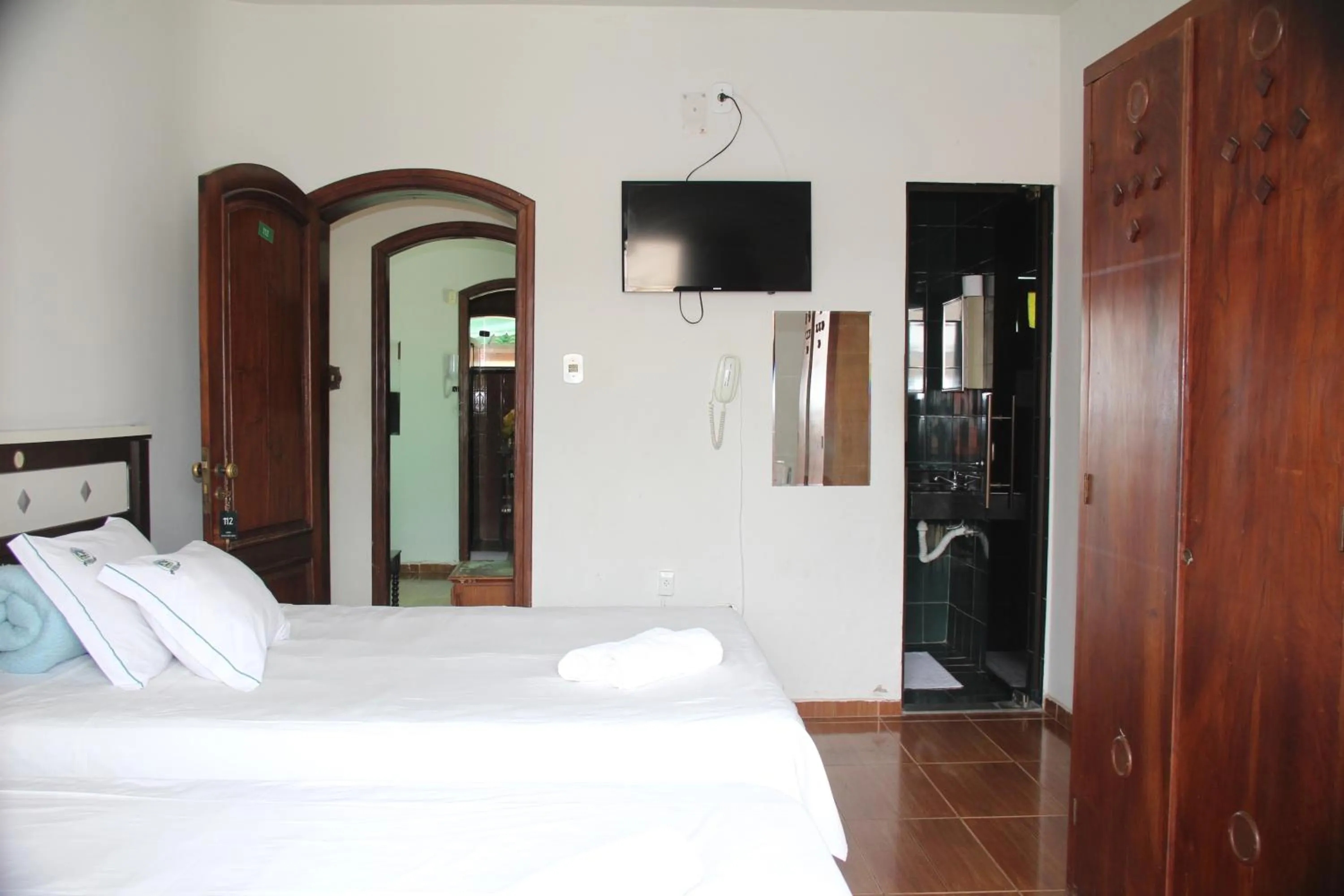 Bedroom, Bed in Hotel Chalé São Jorge