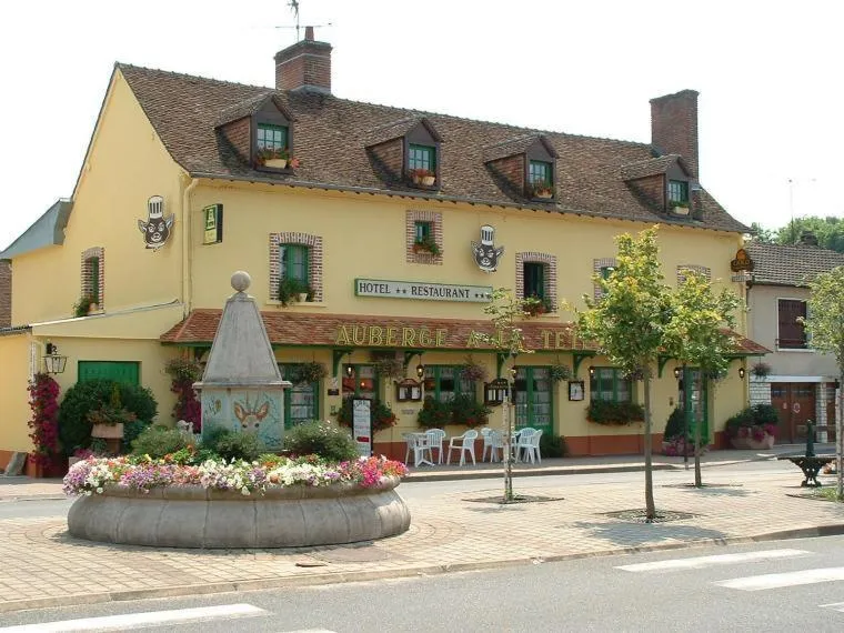 Facade/entrance in Logis Auberge À La Tête De Lard