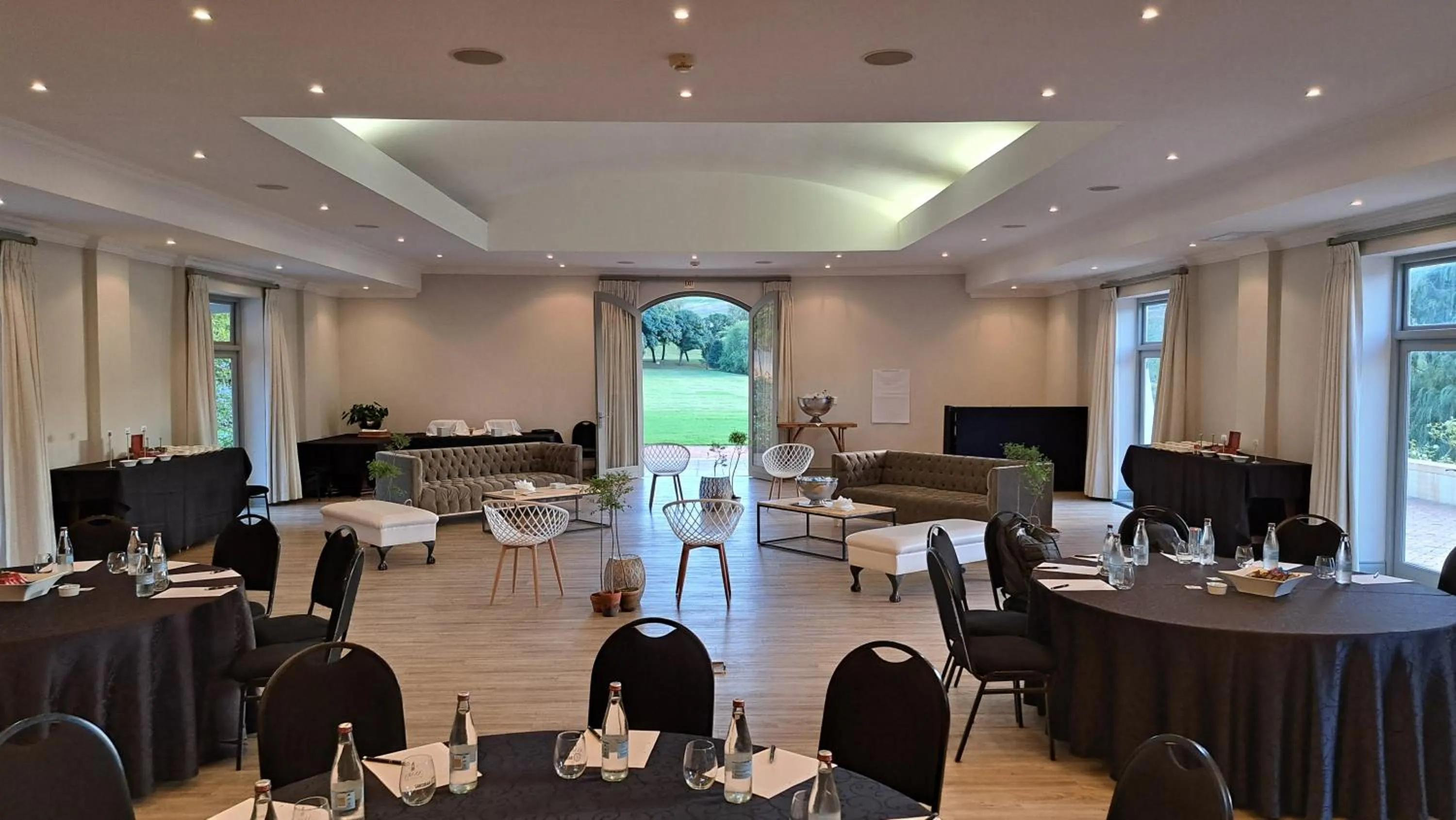 Restaurant/places to eat in ASARA Wine Estate & Hotel