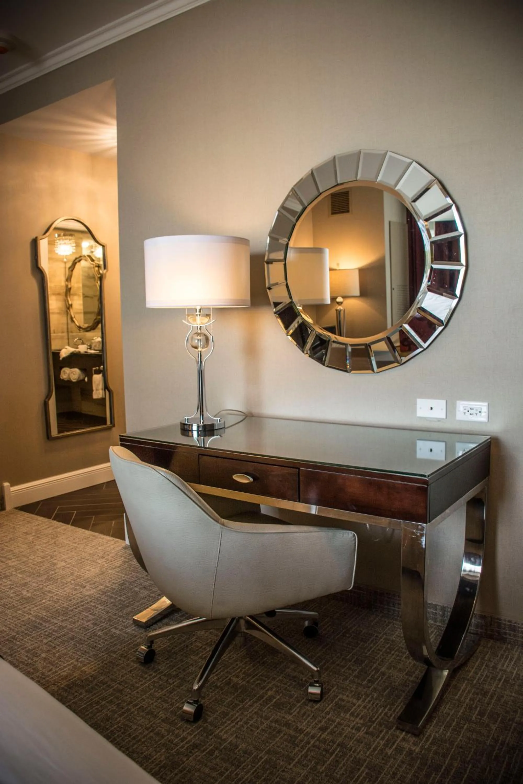 Area and facilities in The Delavan Hotel