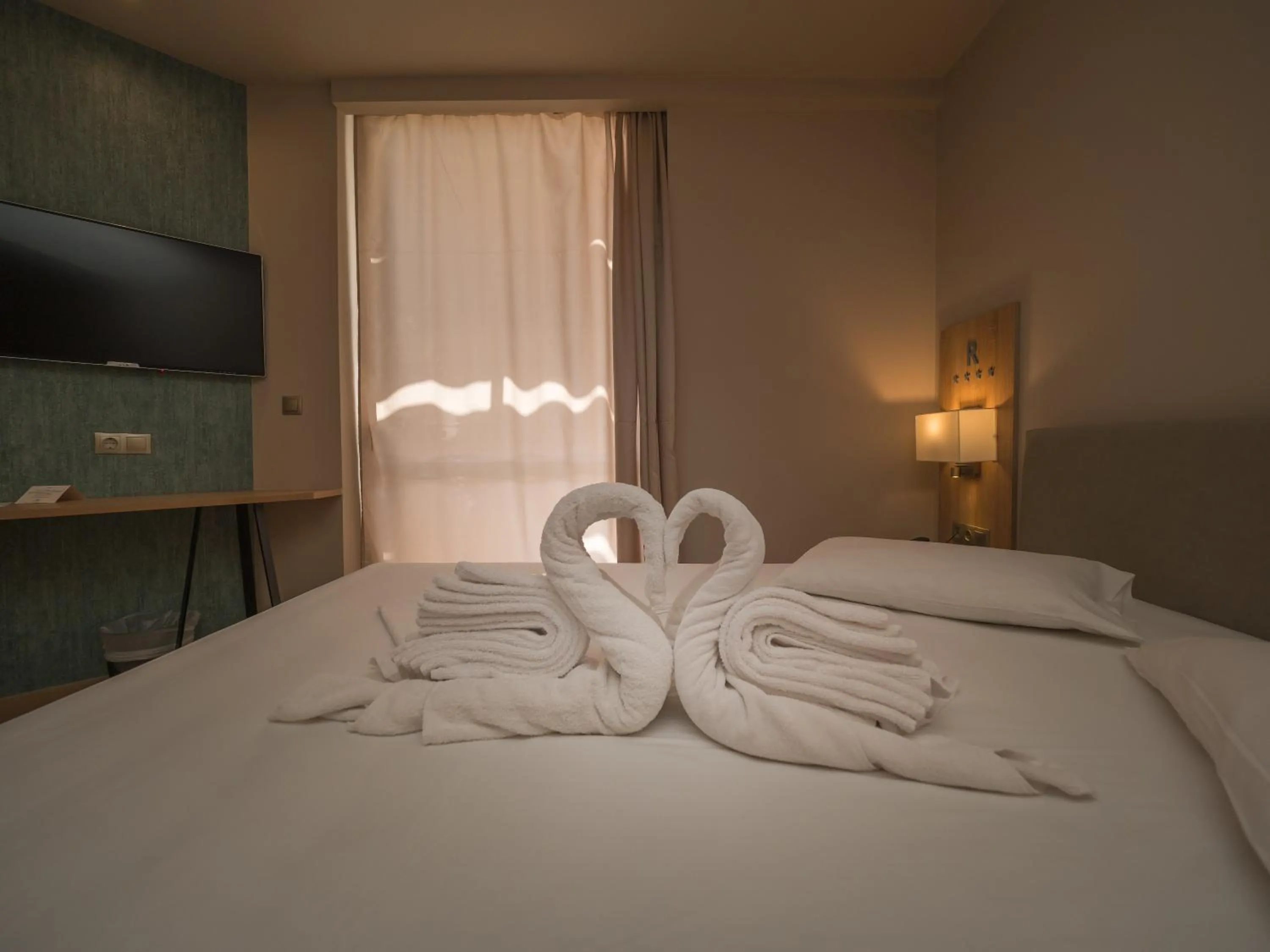 Bed in Paradise Resort