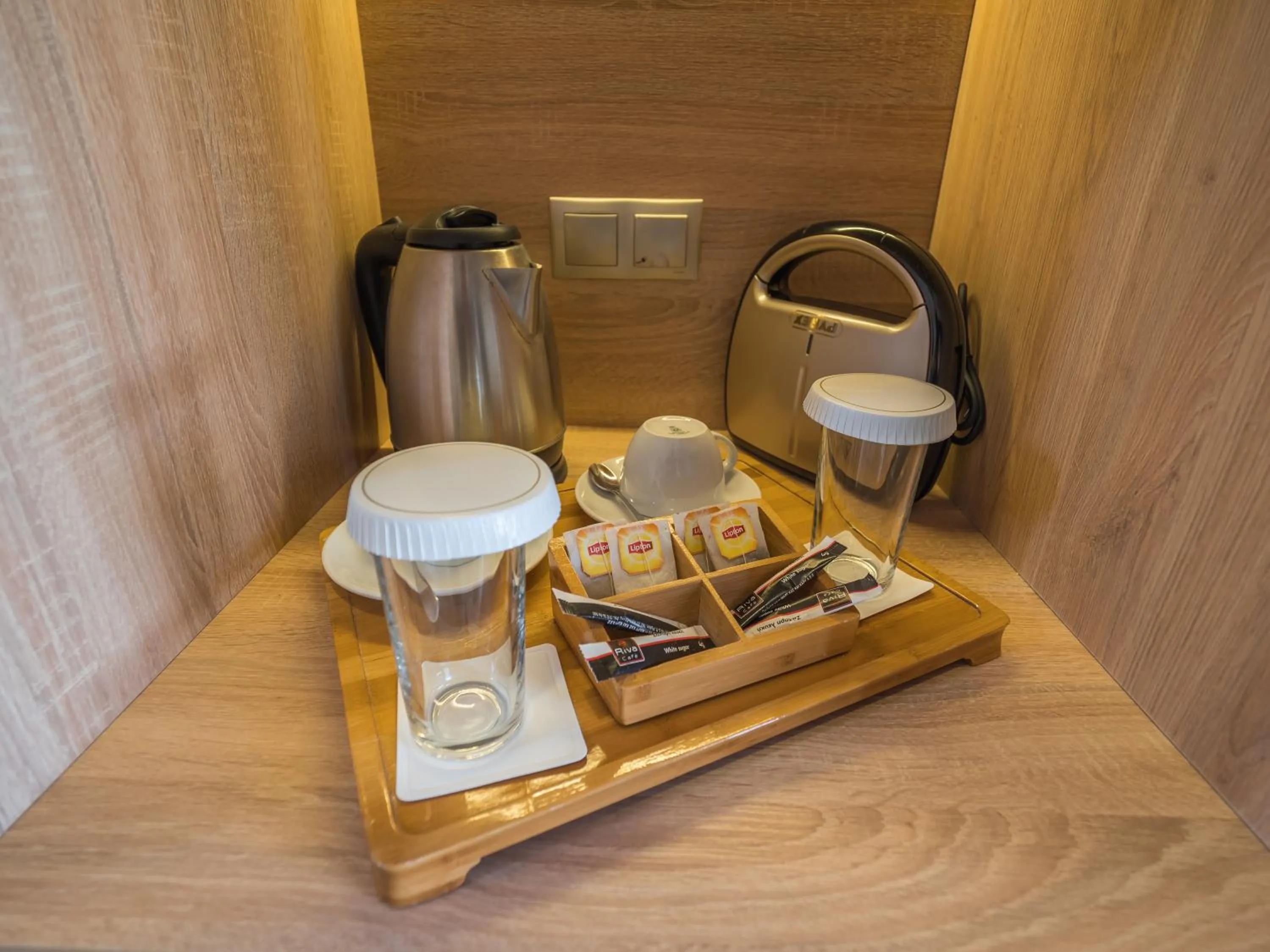 Coffee/tea facilities in Paradise Resort