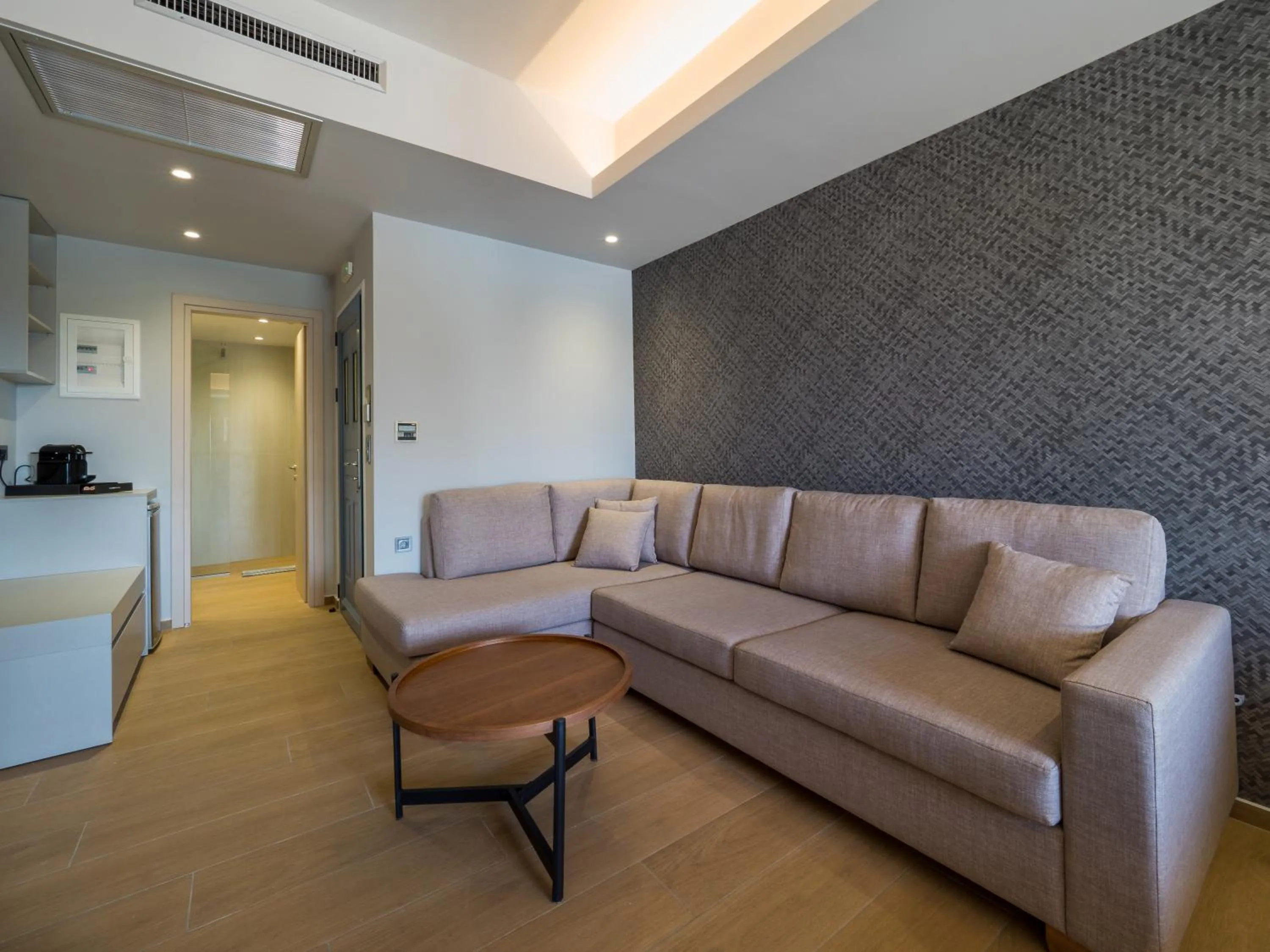 Coffee/tea facilities in Paradise Resort