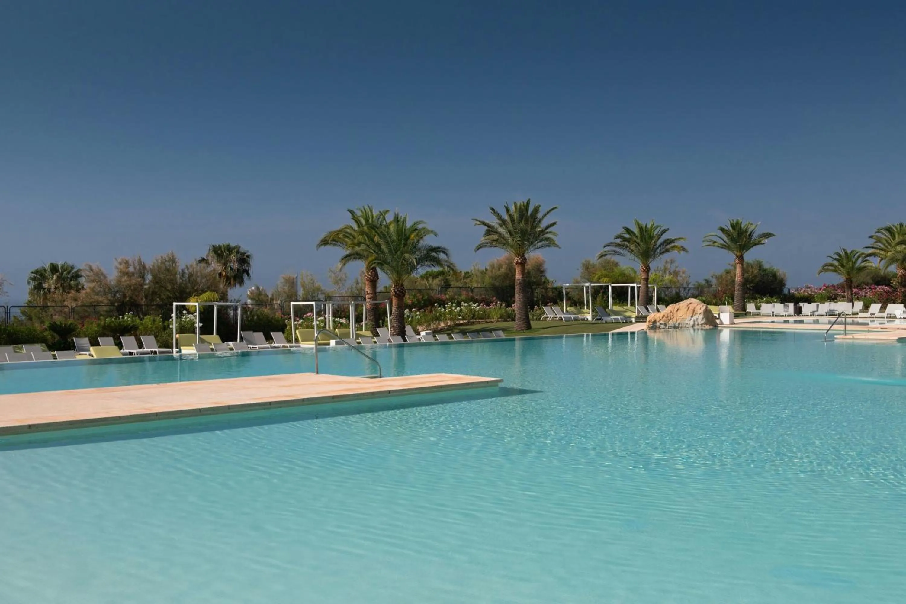 Swimming pool in Four Points by Sheraton Costa Blanca Resort