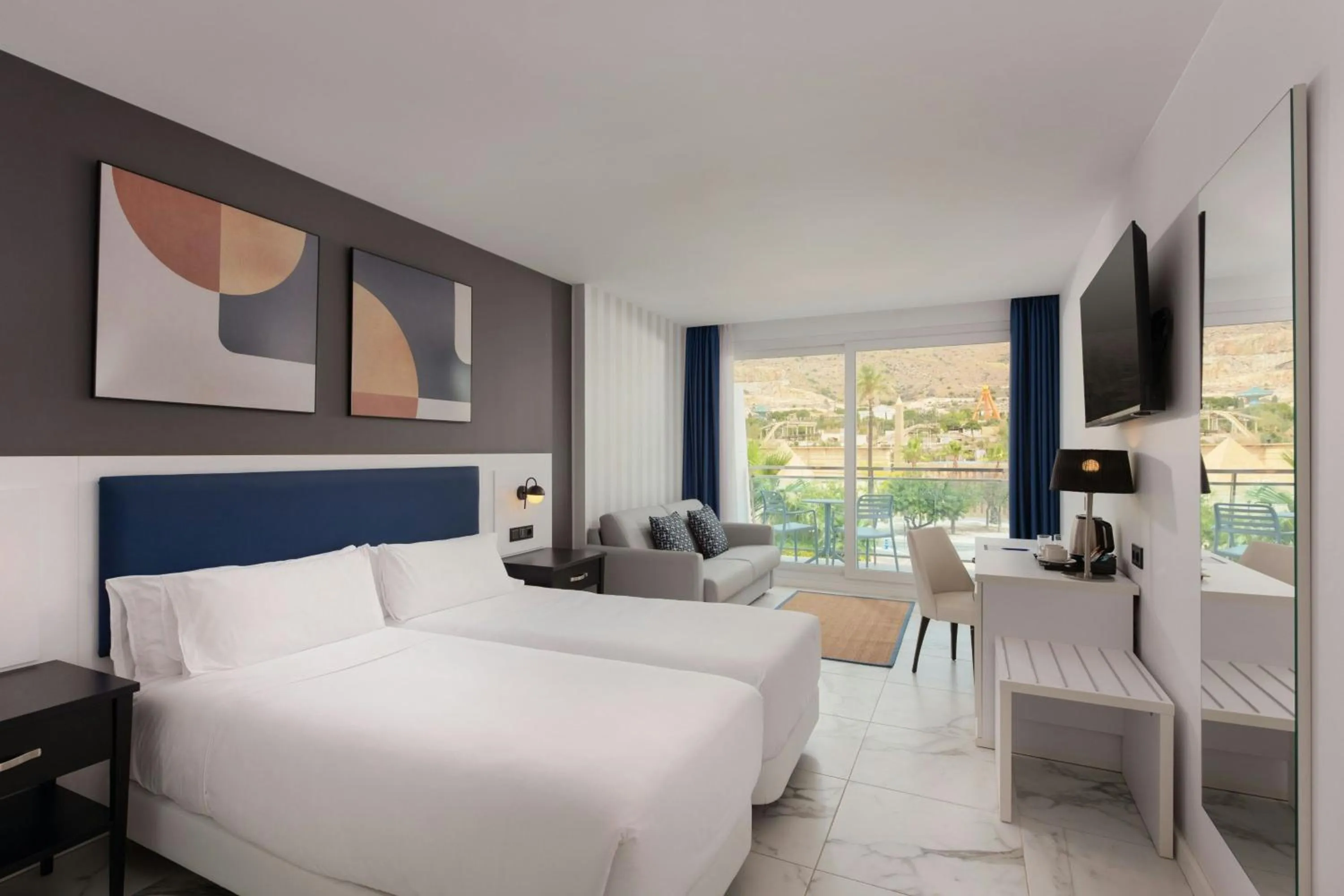 Photo of the whole room, Bed in Four Points by Sheraton Costa Blanca Resort