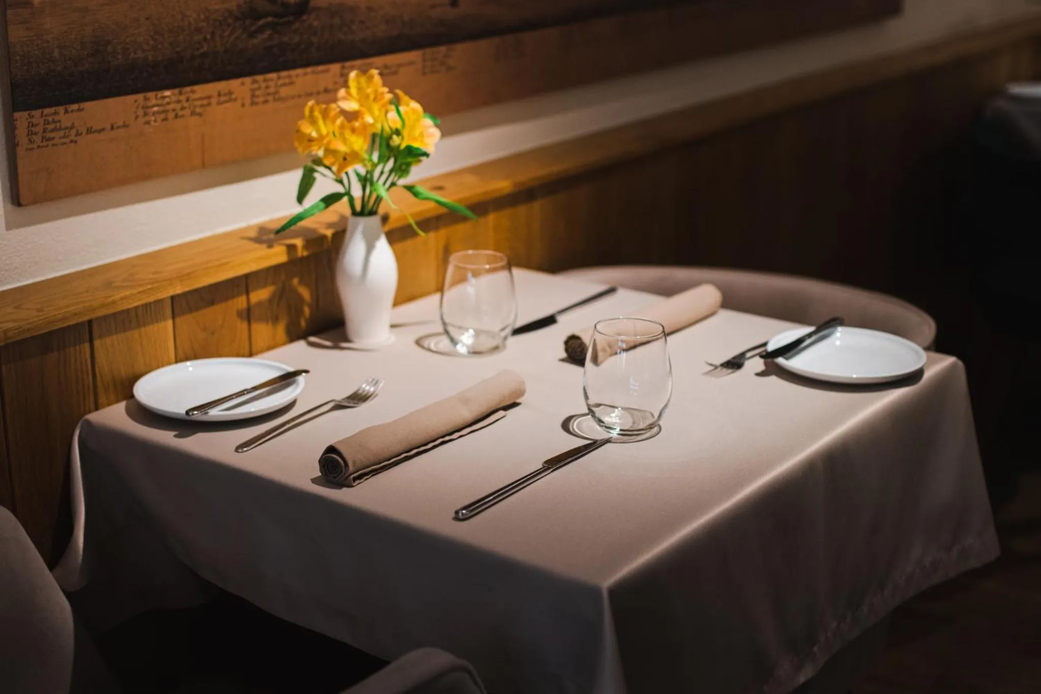 Restaurant/places to eat in Dome Hotel