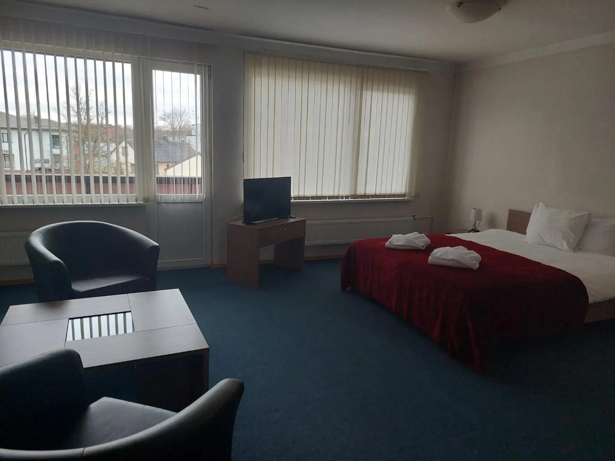 Living room, Bed in Hotel Dobele