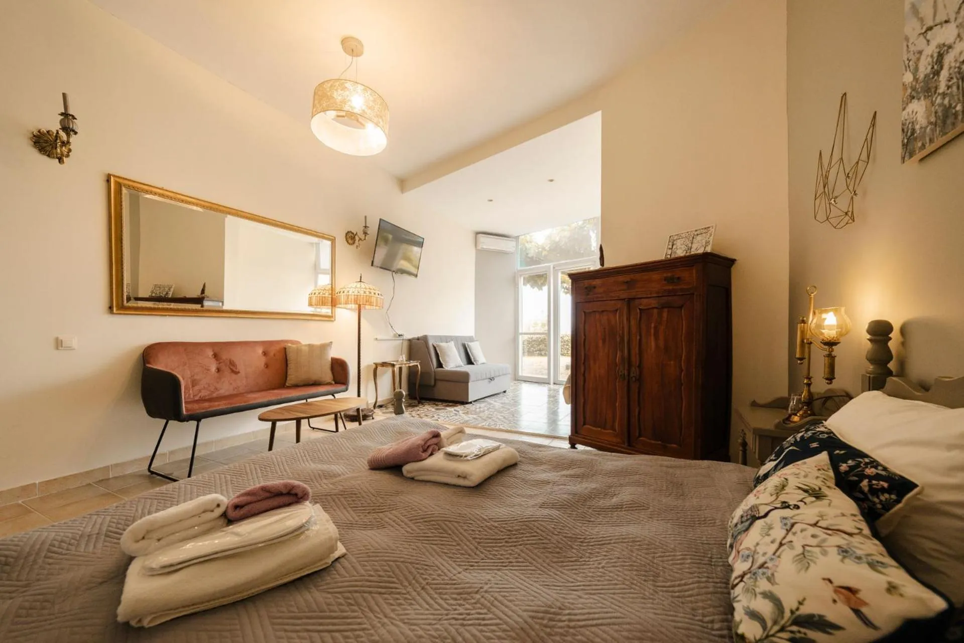 Bed in Hotel Villa Sevasti