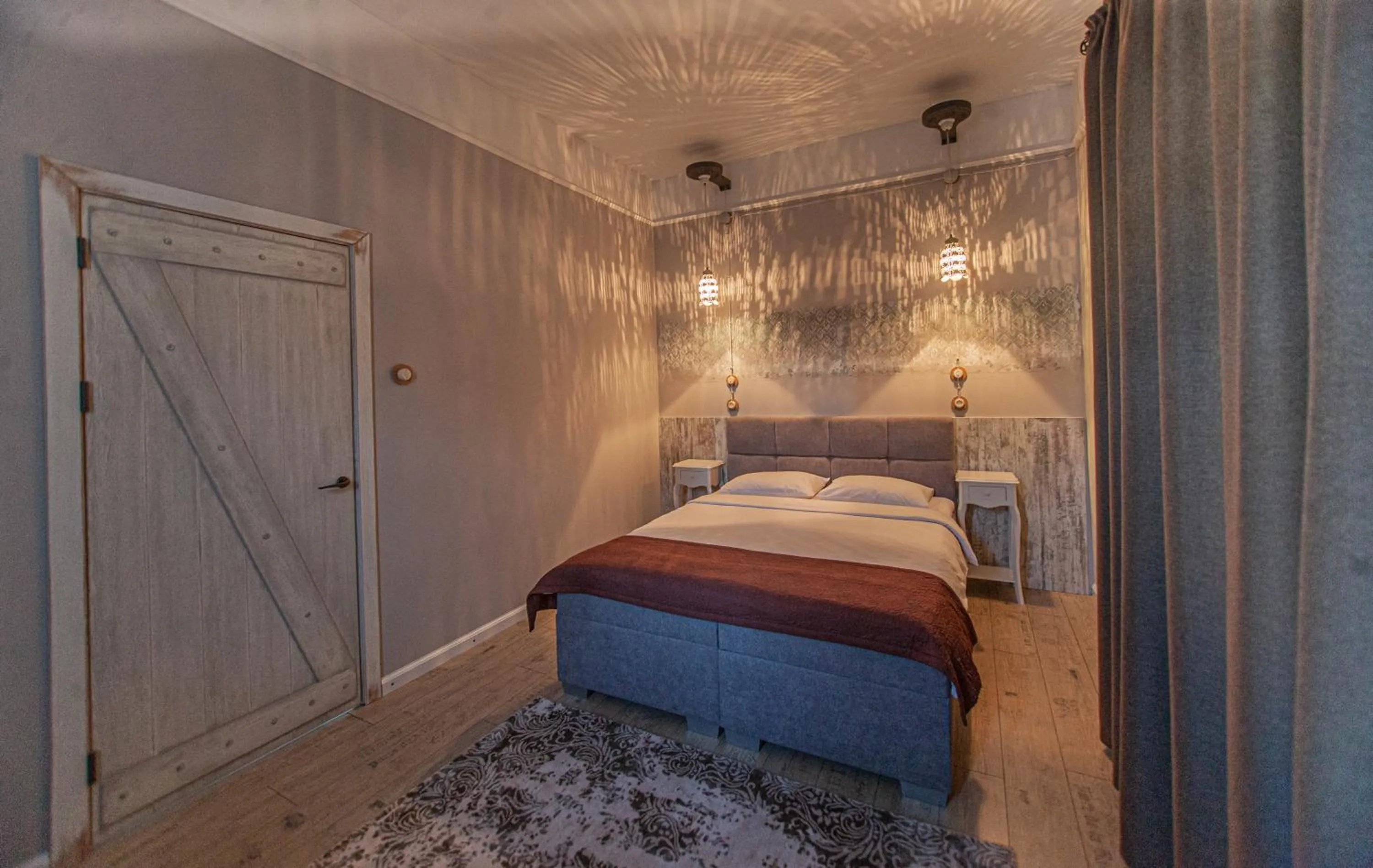 Photo of the whole room, Bed in Biplan Hotel