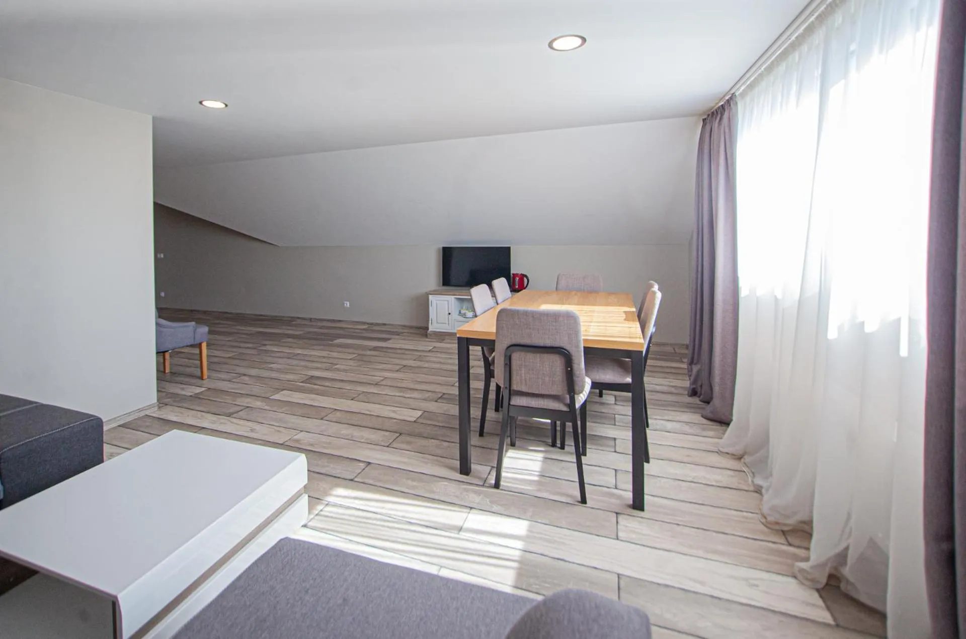 Dining area in Biplan Hotel