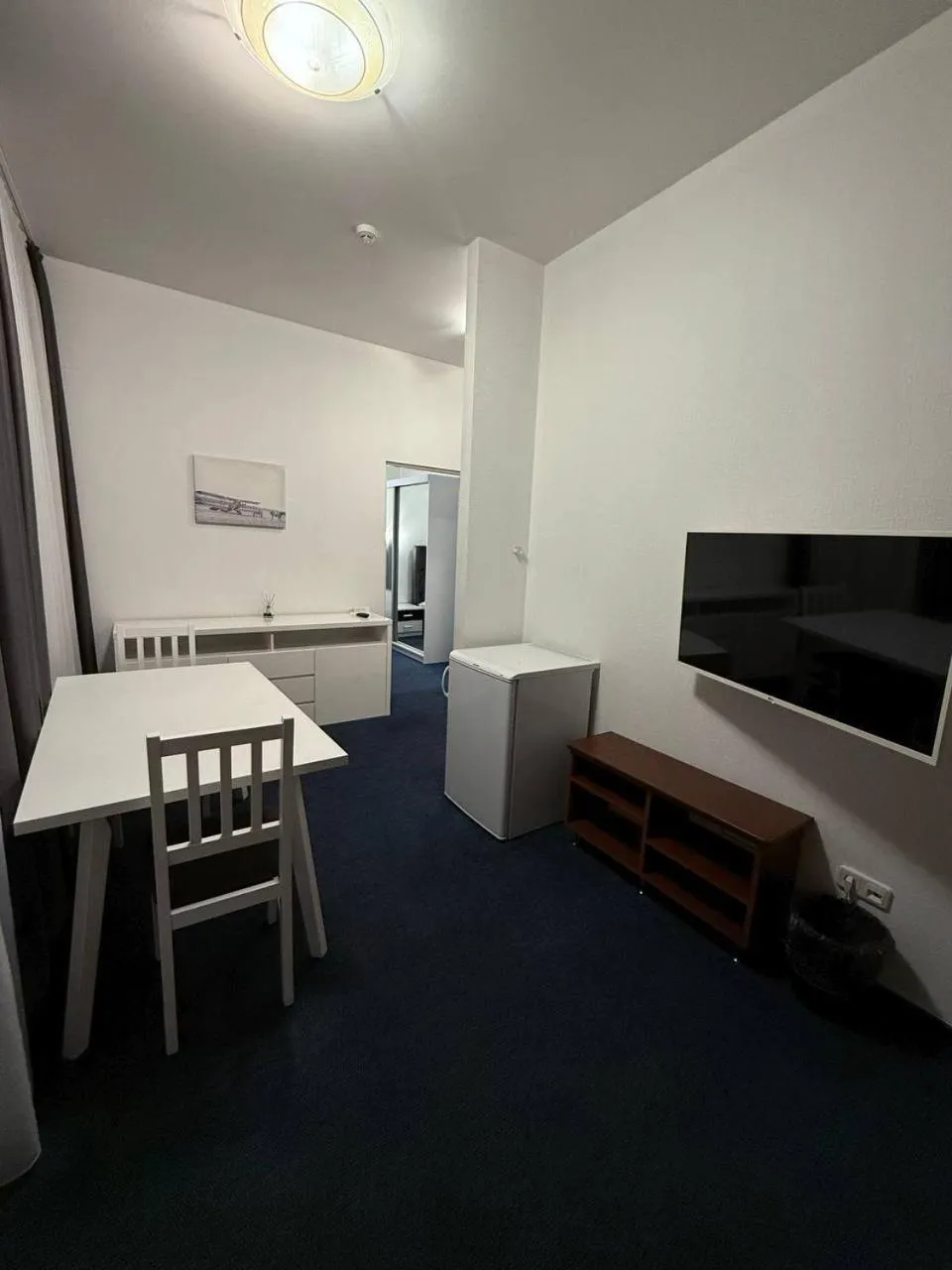 TV and multimedia in Biplan Hotel