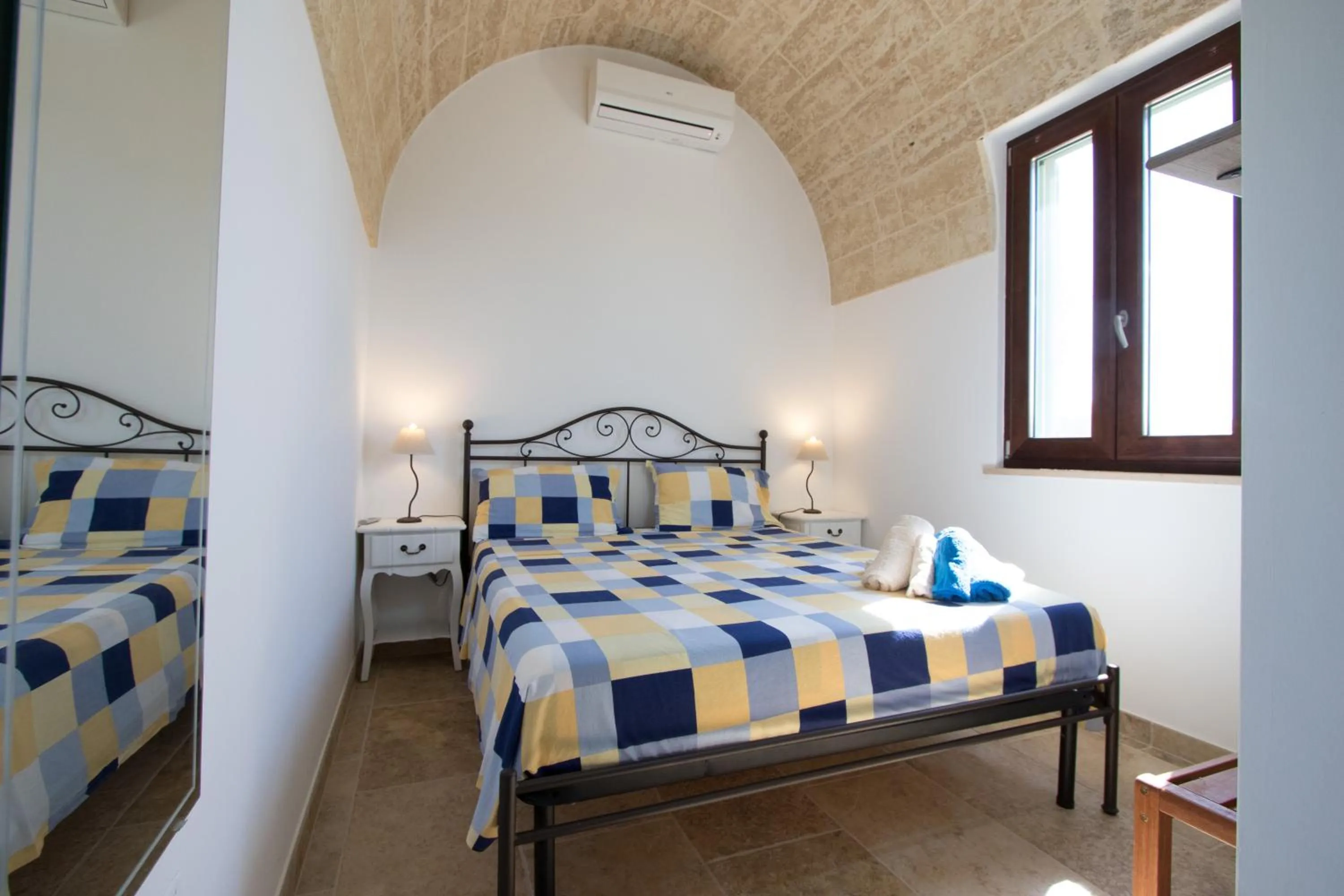Shower, Bed in Casale de li Canti