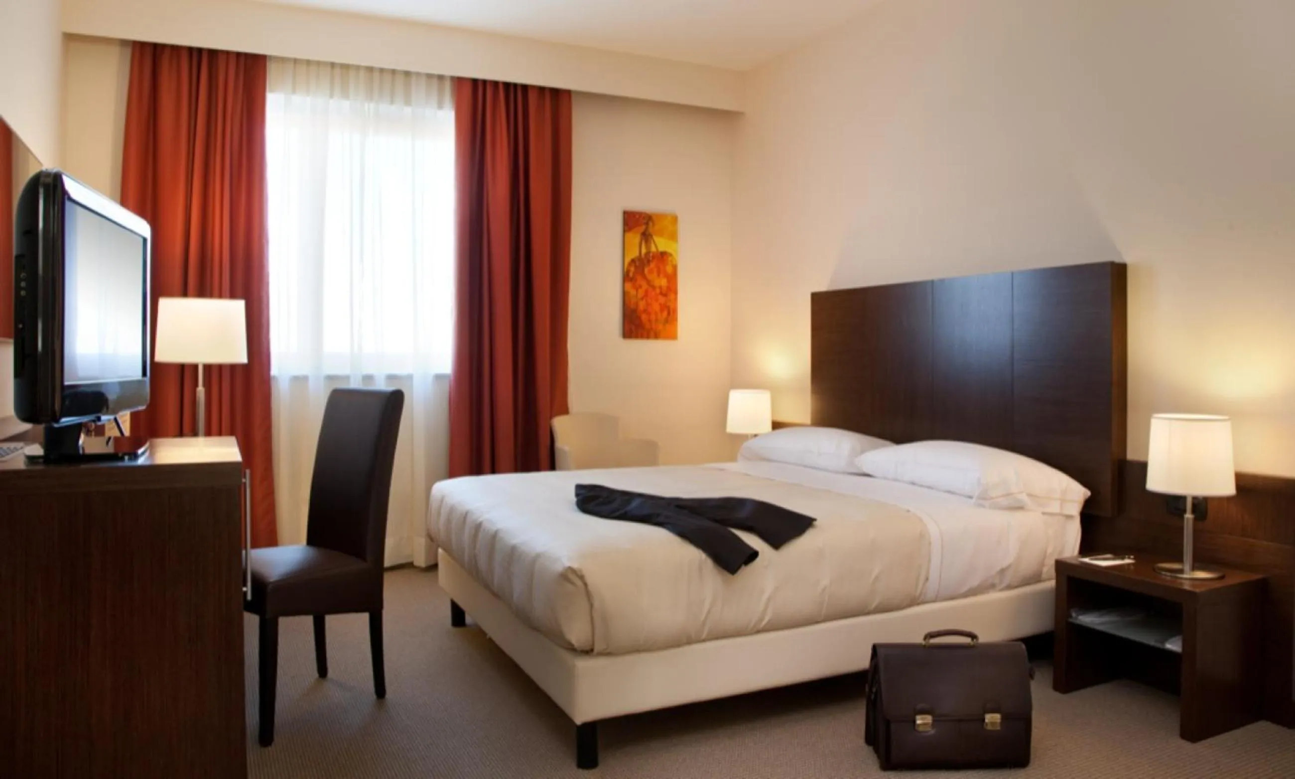 Photo of the whole room, Bed in Torino Hotel San Luigi - Ristorante Trait d'Union