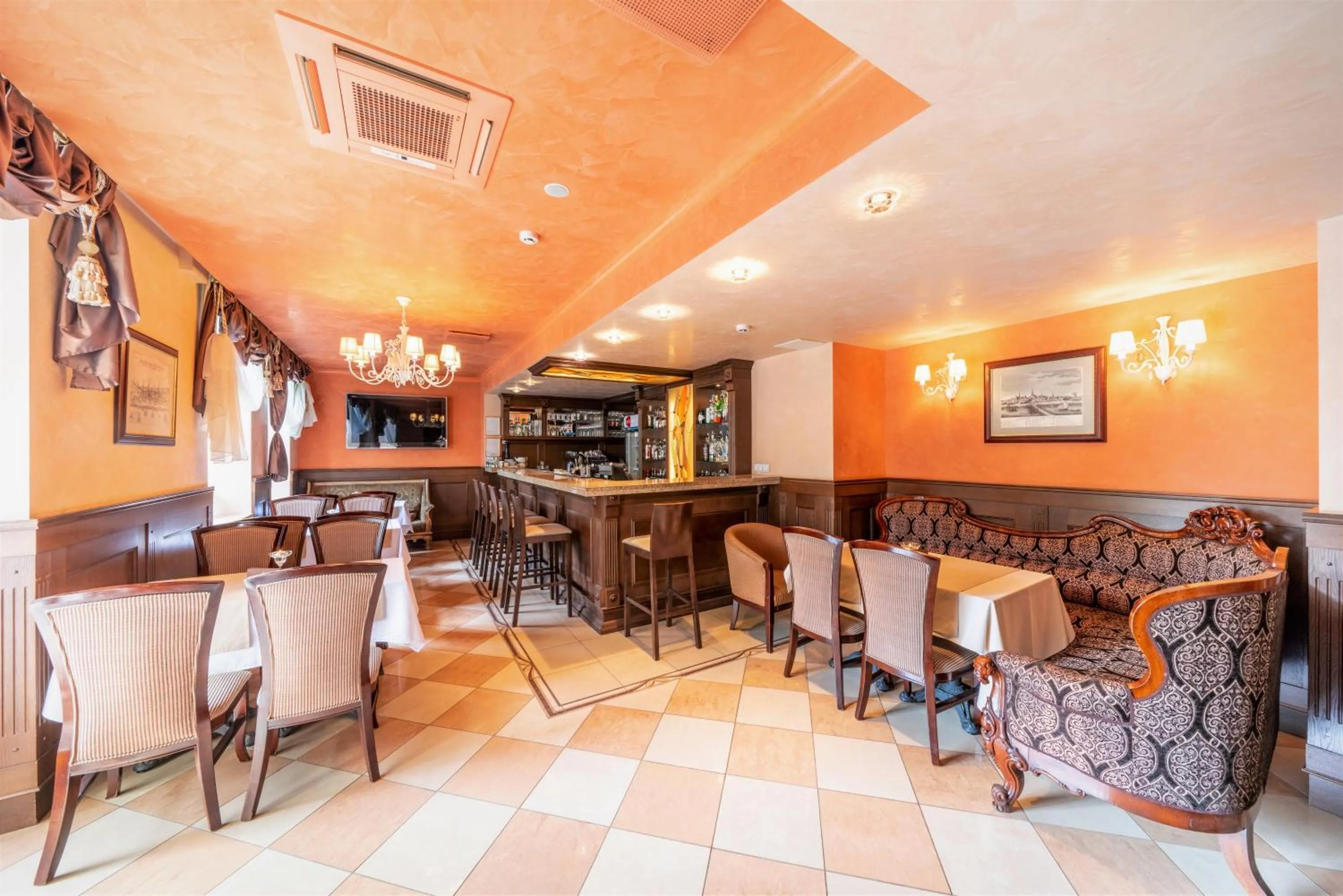 Restaurant/places to eat in Rixwell Old Riga Palace Hotel