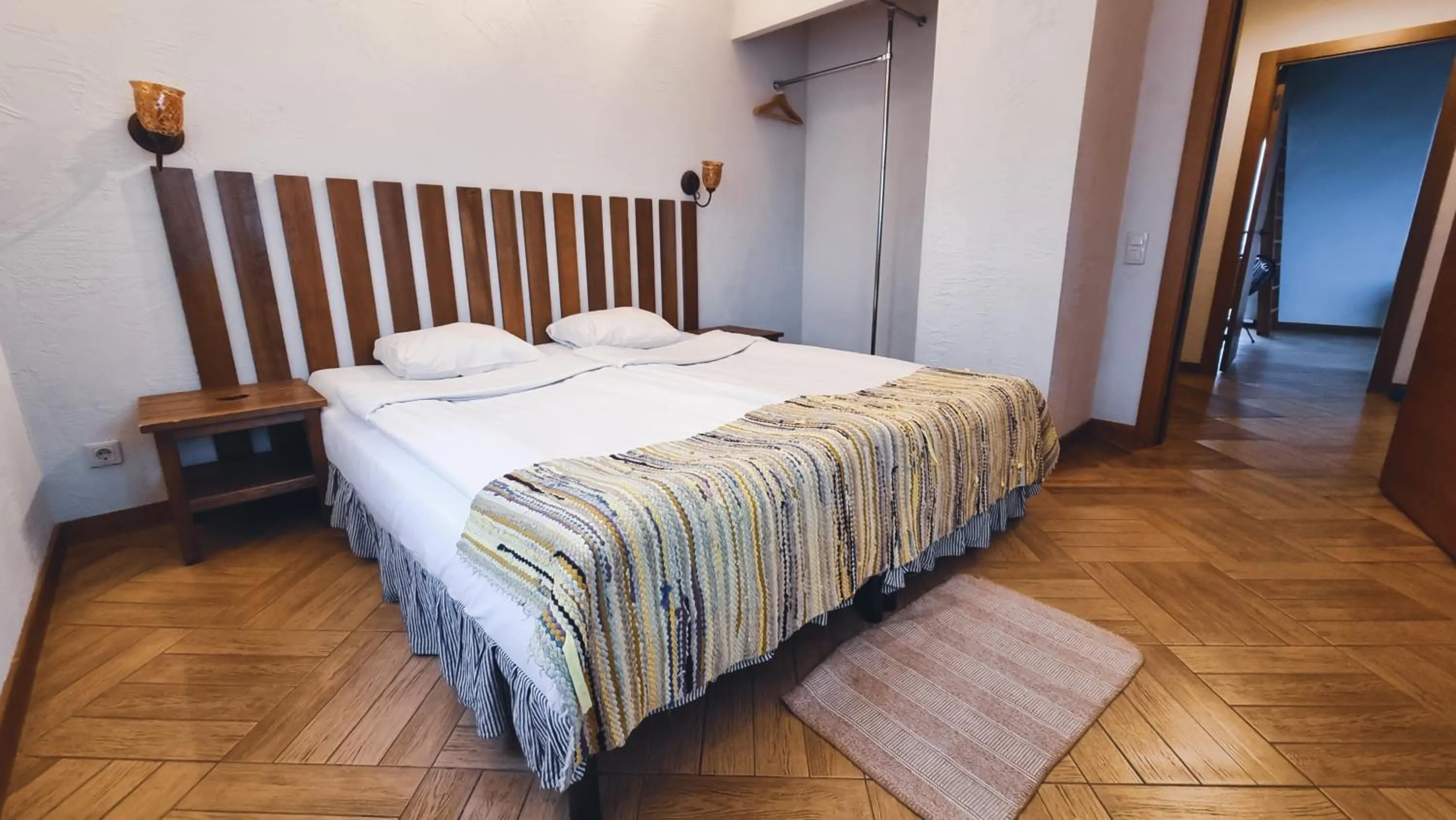 Bed in Kapteinu Osta