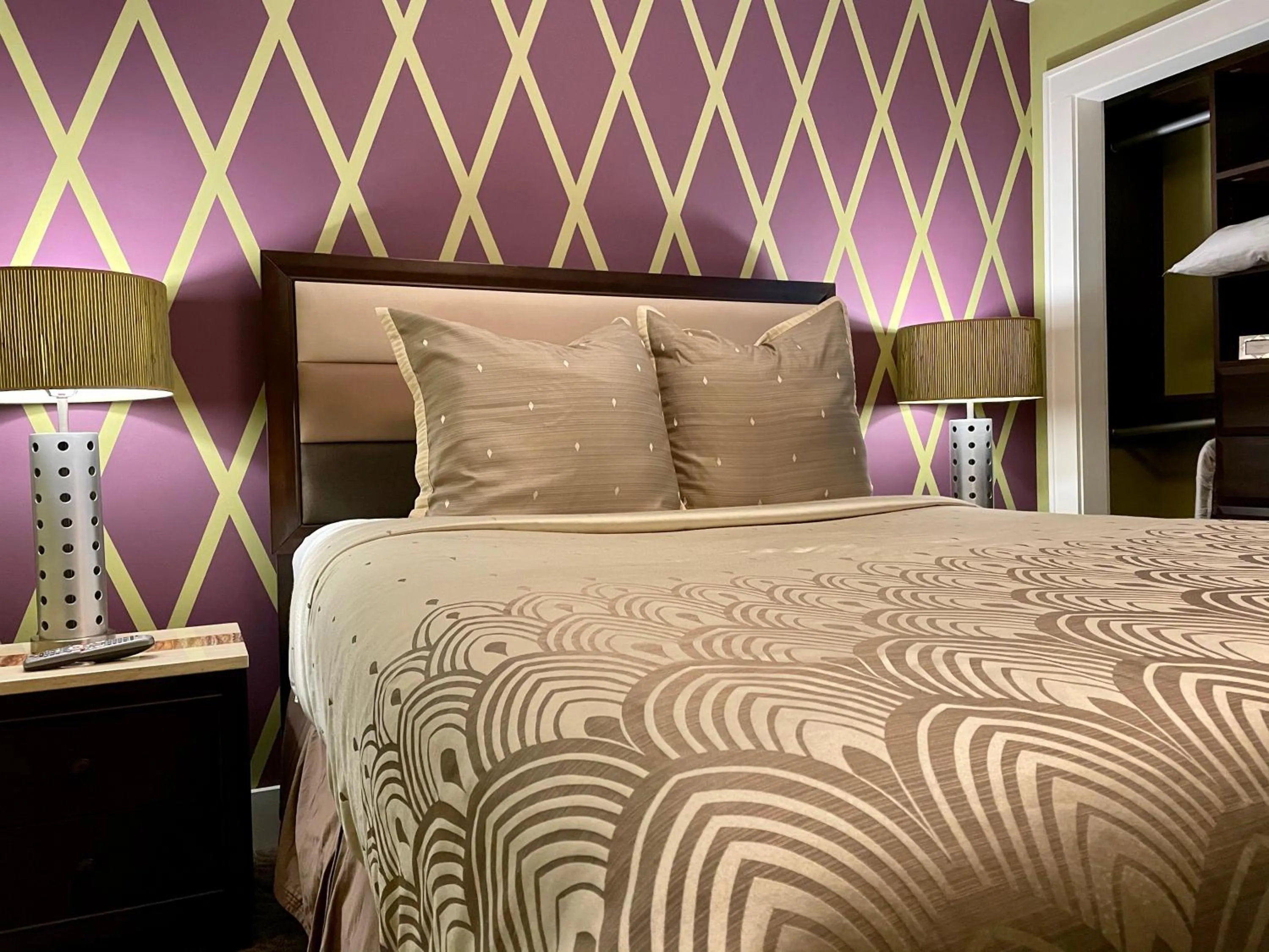 Bedroom, Bed in Culpeper Center Suites