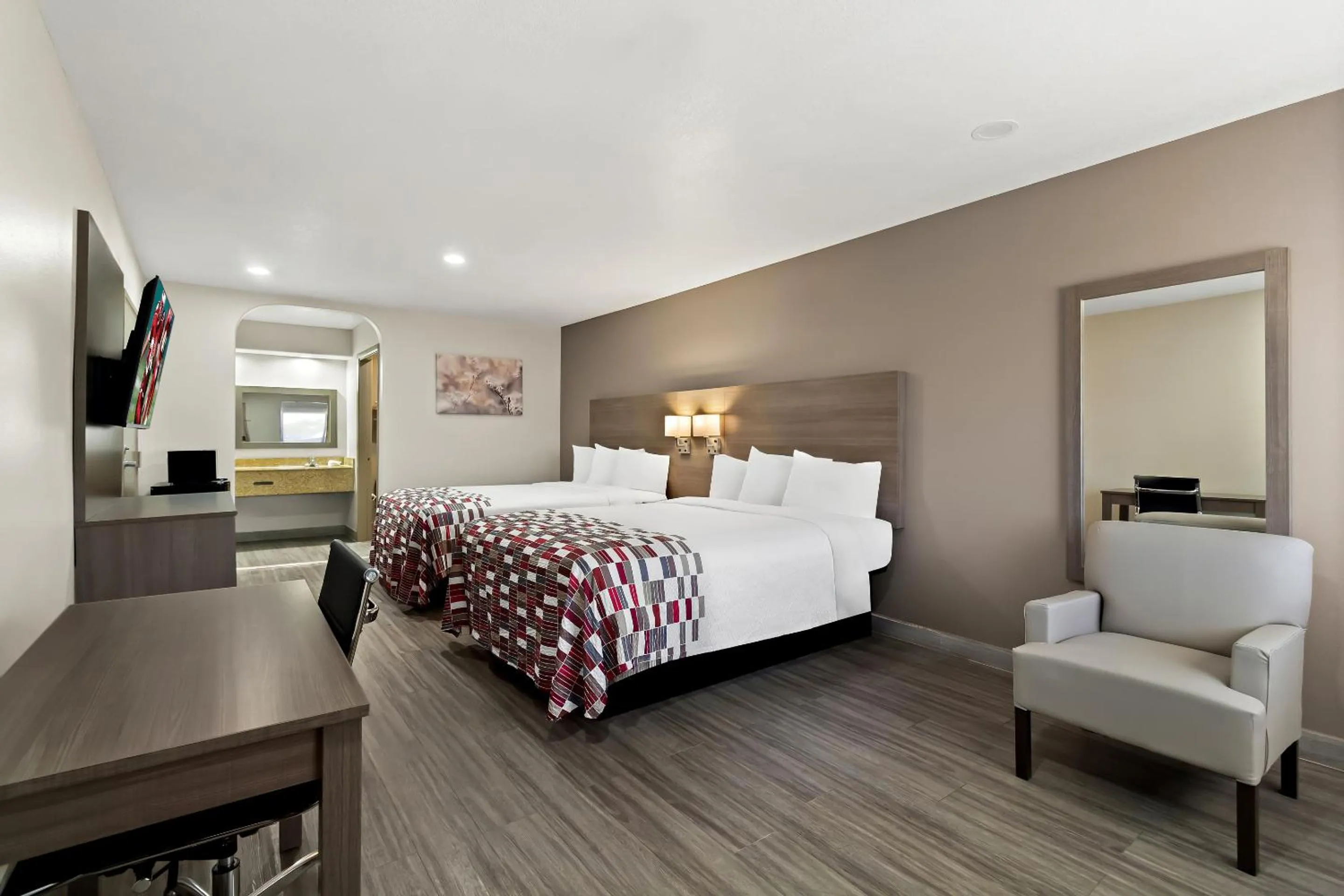 Bedroom, Bed in Red Roof Inn Stafford, TX