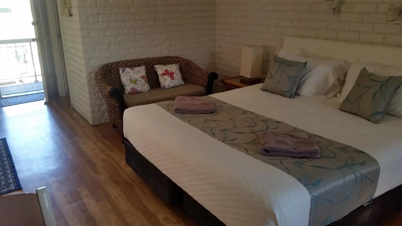 Seating area in Holland Park Motel