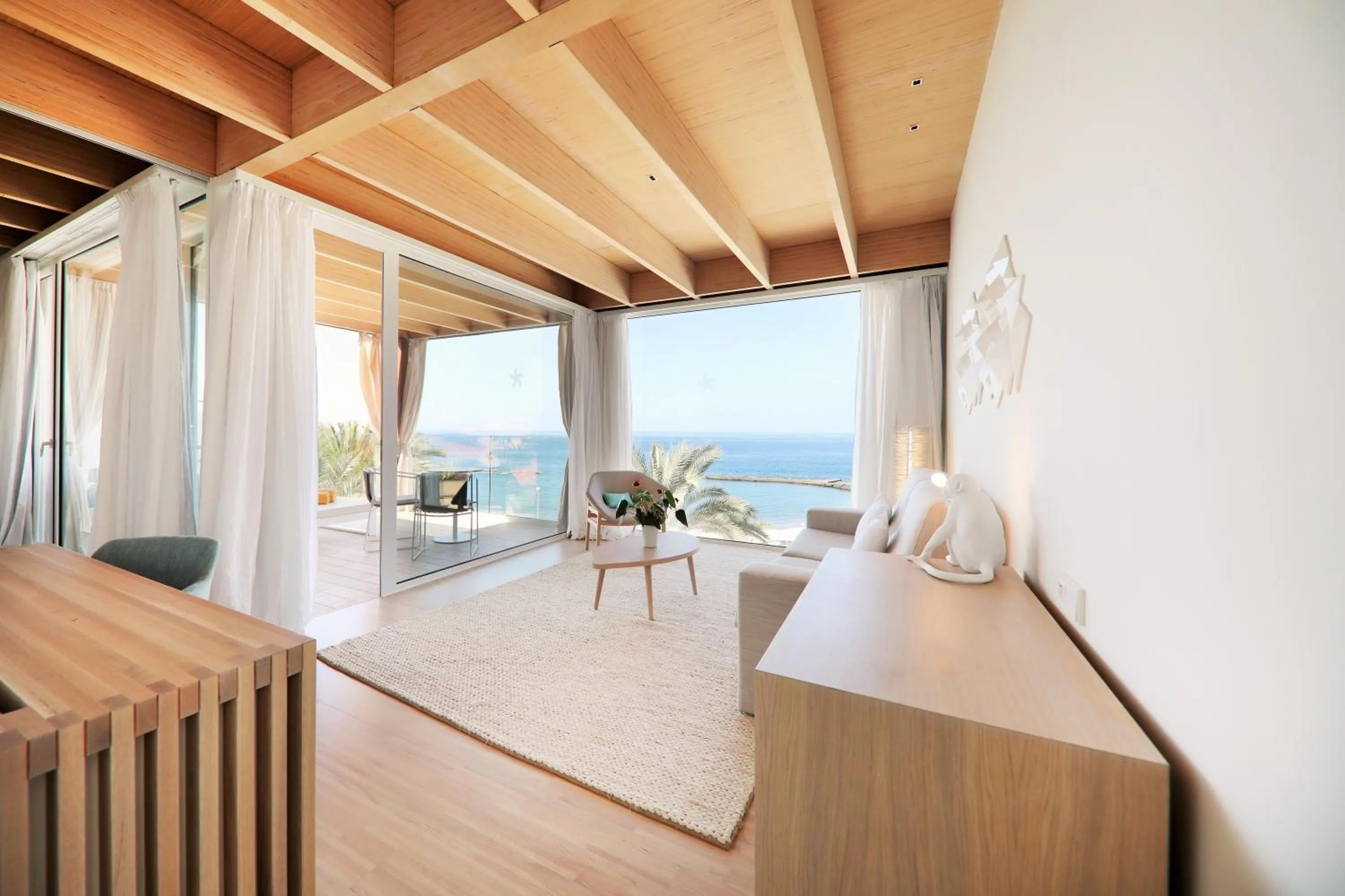 Seating area in JOIA Salomé by Iberostar -Adults Only