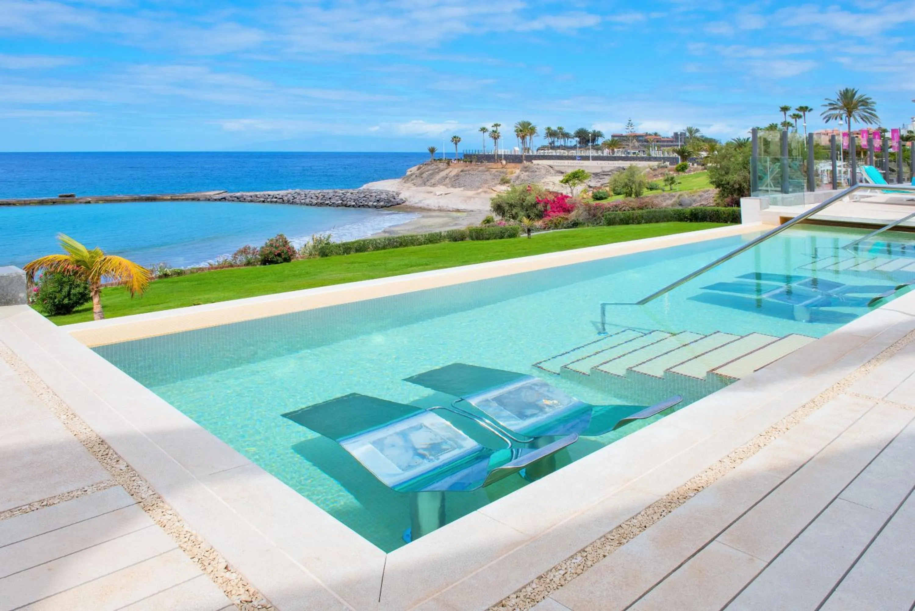 Swimming pool in JOIA Salomé by Iberostar -Adults Only