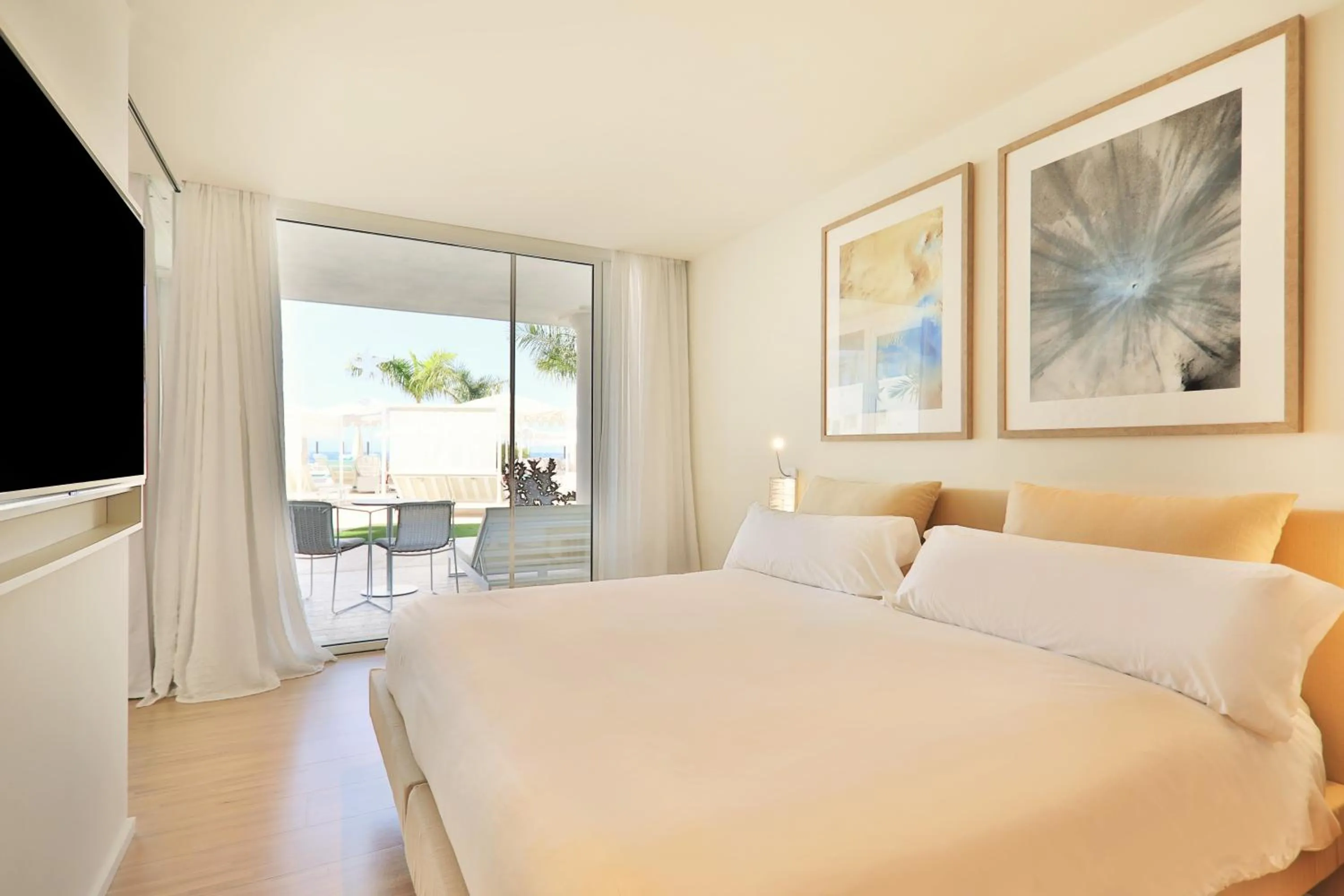 Bedroom, Bed in JOIA Salomé by Iberostar -Adults Only