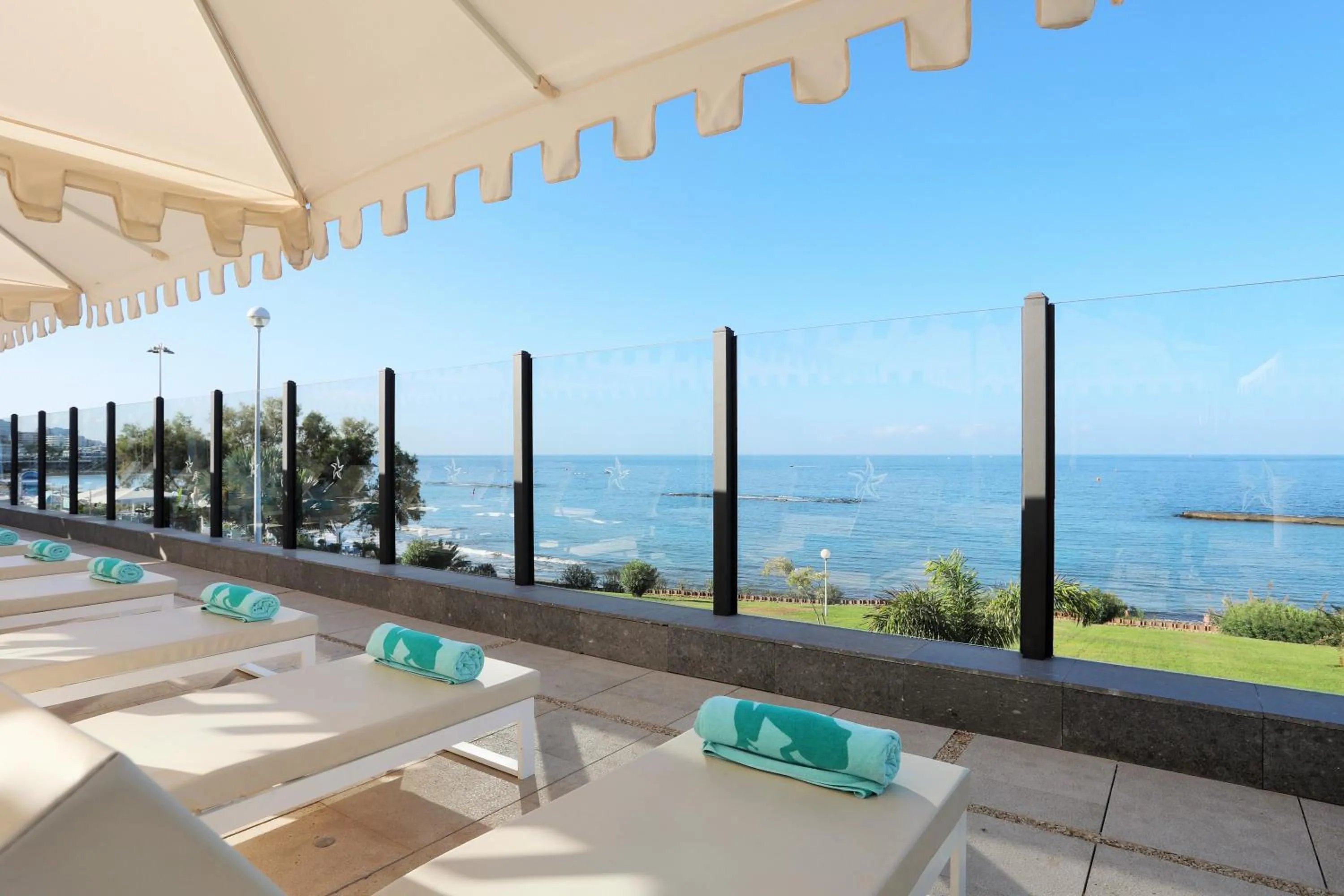 Swimming pool in JOIA Salomé by Iberostar -Adults Only