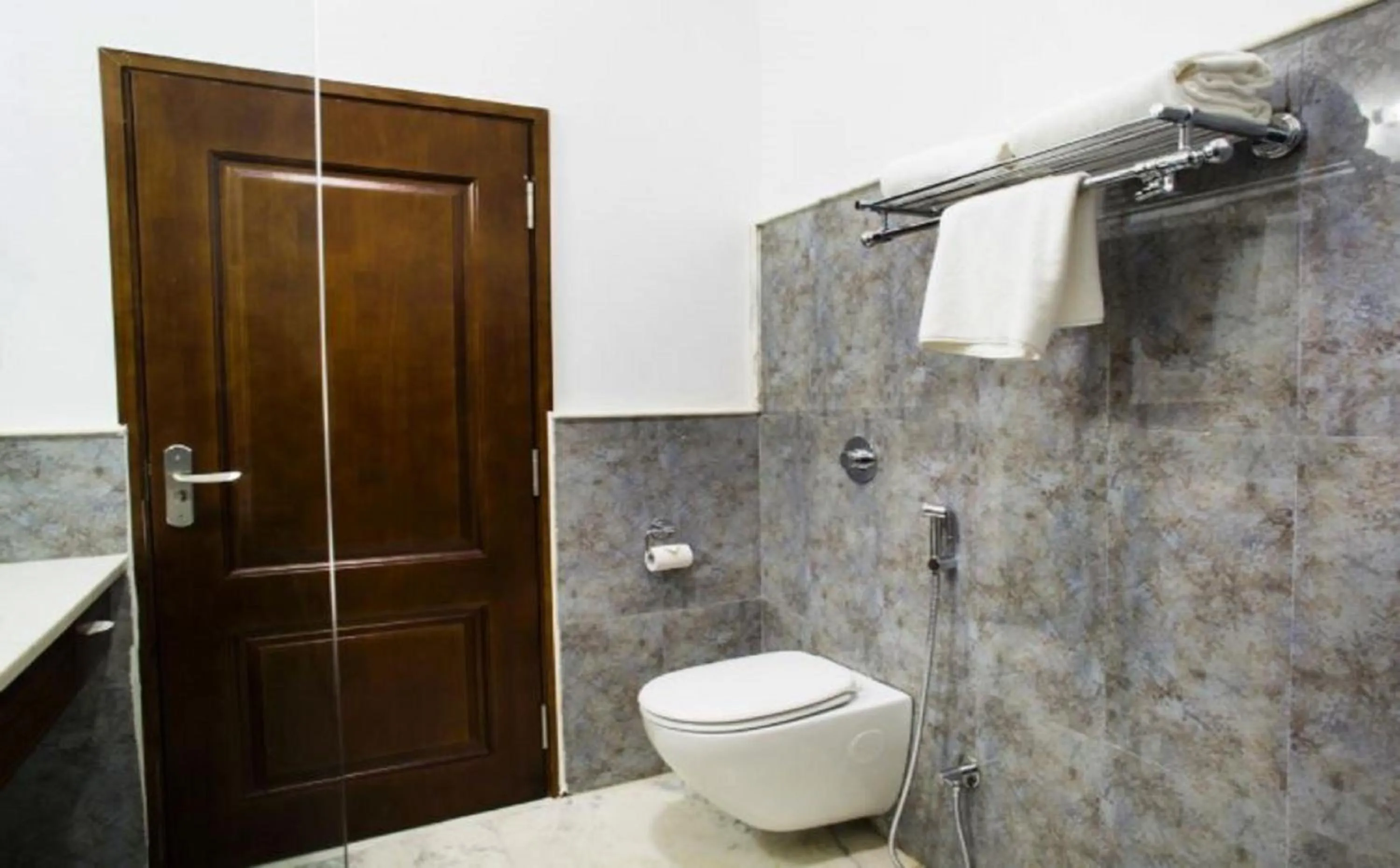 Bathroom in Fateh Niwas by Fateh Collection