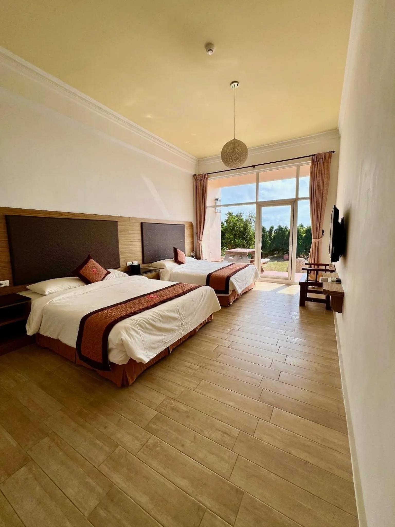 View (from property/room), Bed in Coral B&B